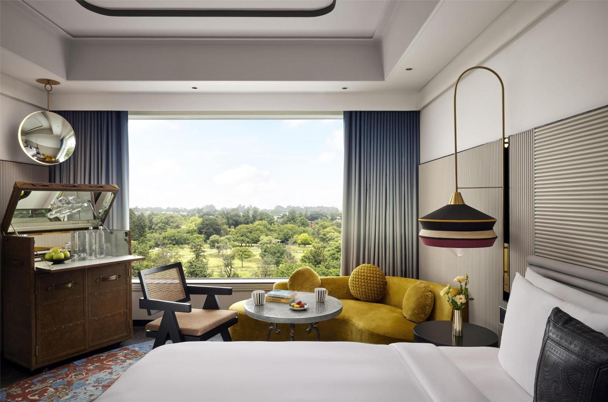 Deluxe Room disc on Food Soft Beverage Laundry SPA Credit INR 1000 T&C apply