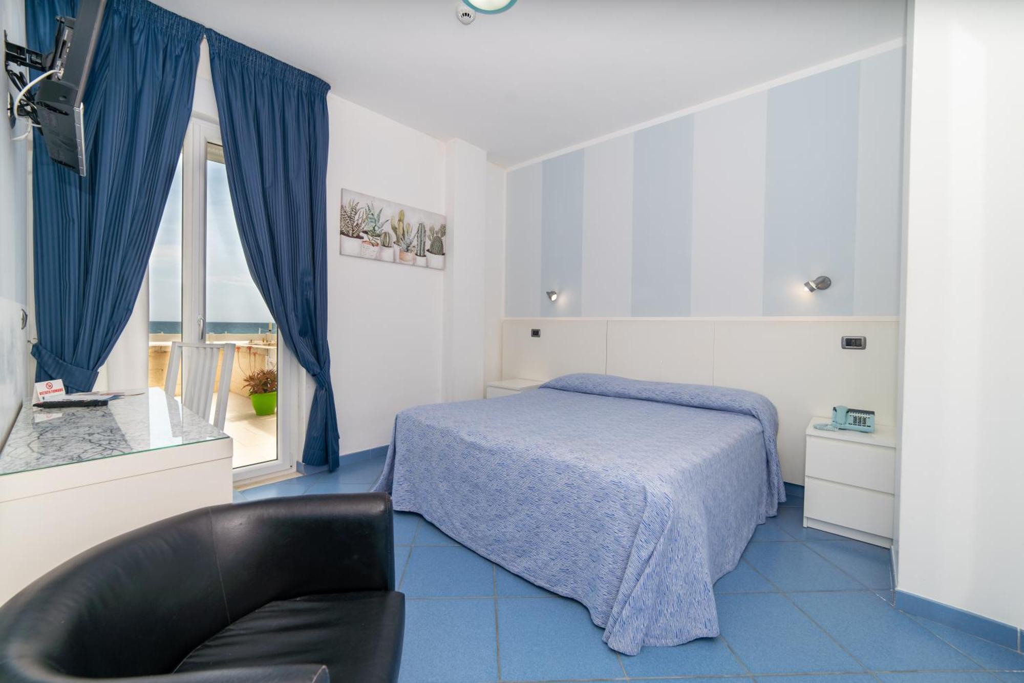 Double or Twin Room with Pool View