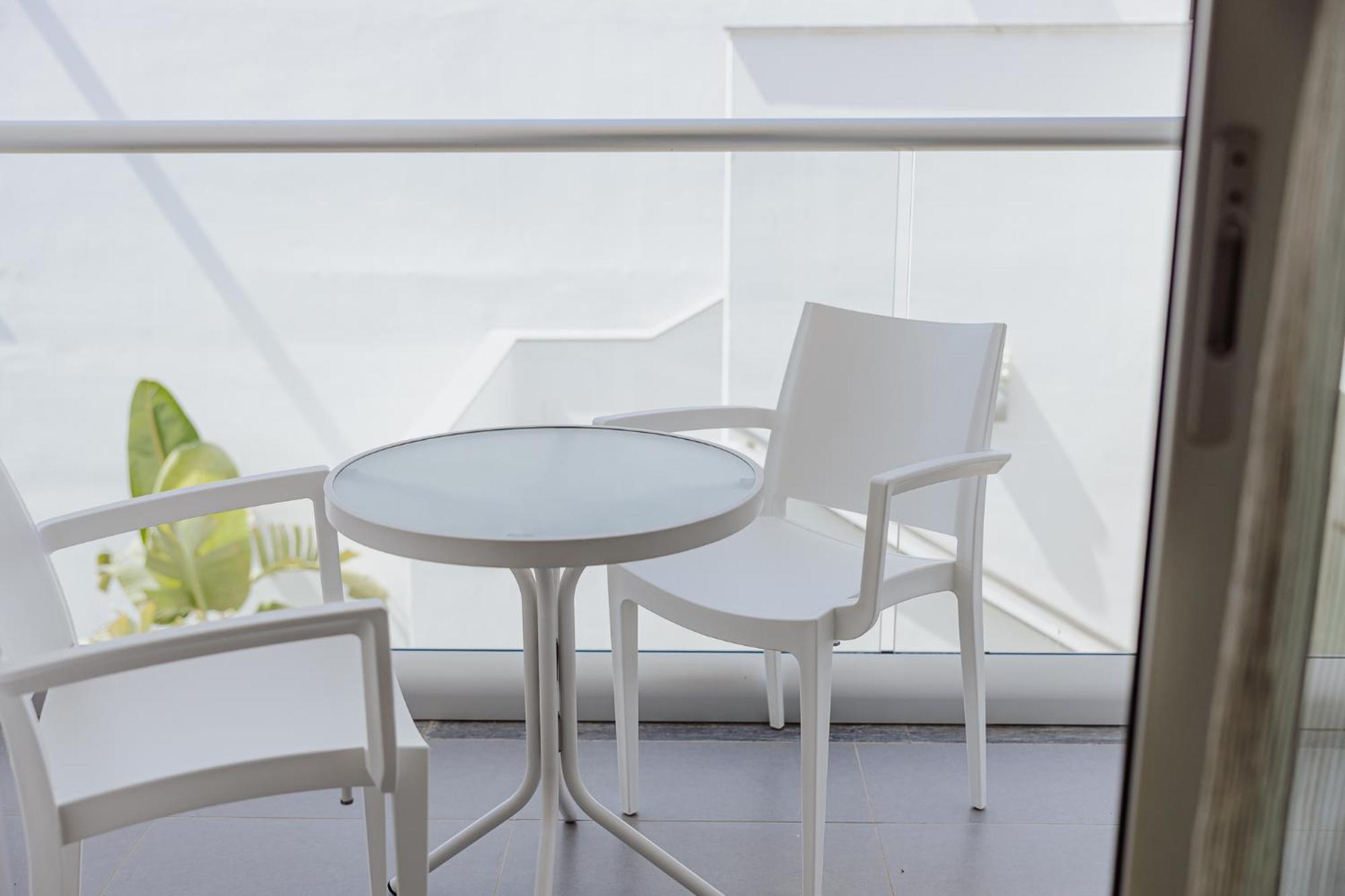 Double or Twin Room Inland View