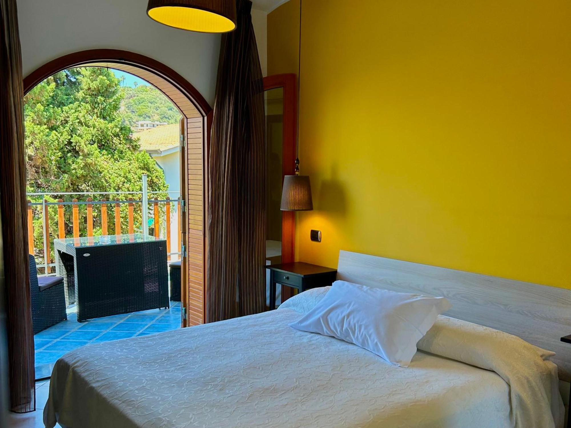 Double Room with Terrace