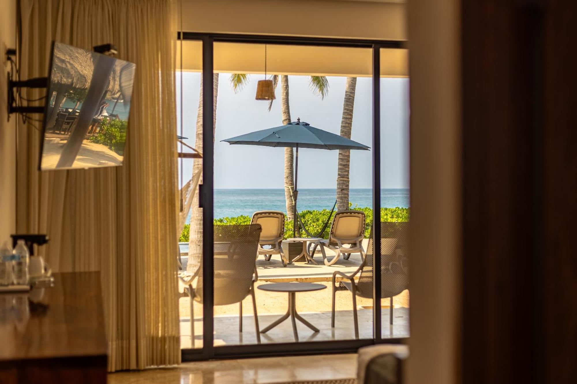 Deluxe Suite with Sea View