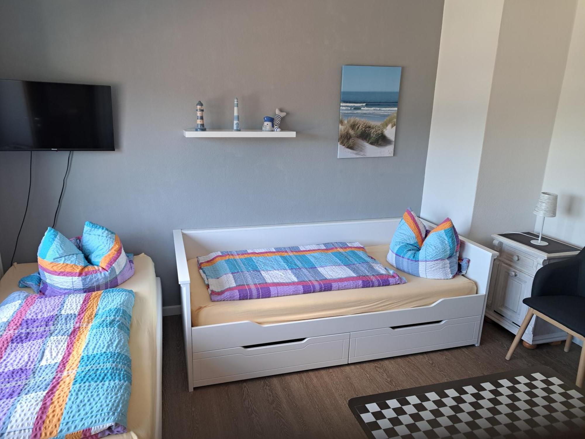 Kleines Zweibettzimmer