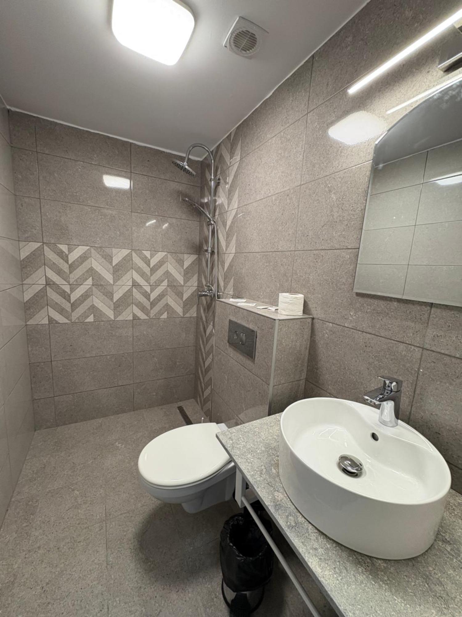 Economy Twin Room
