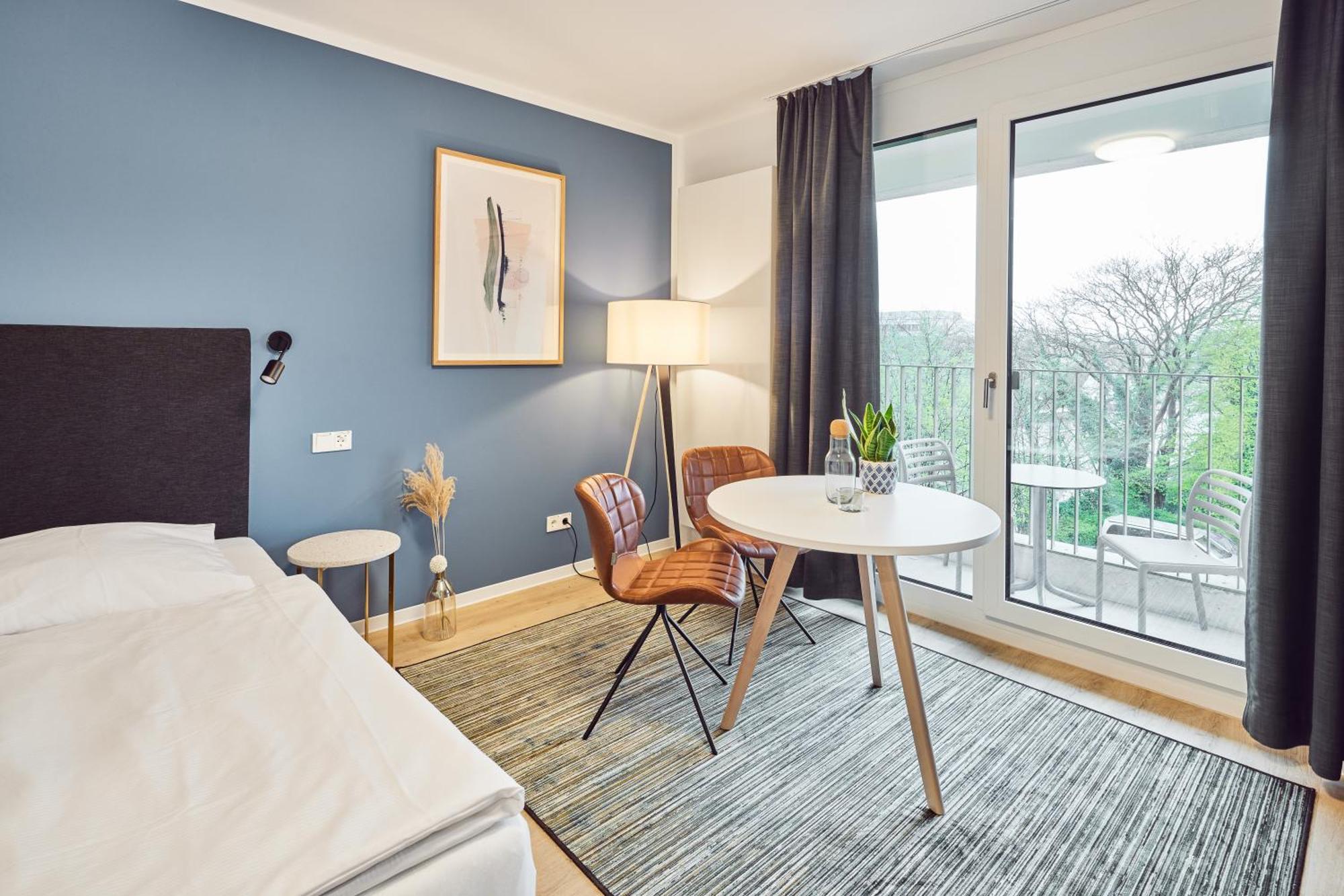 Einzelzimmer mit Balkon