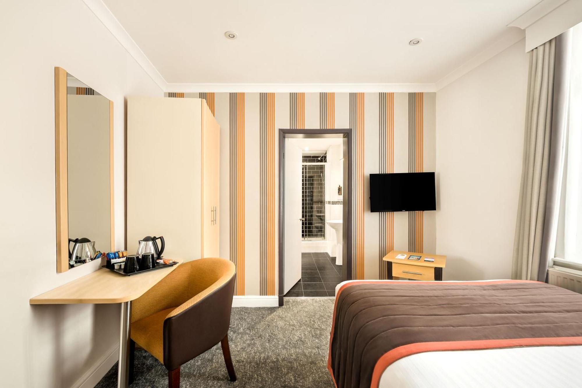 Classic Double Room