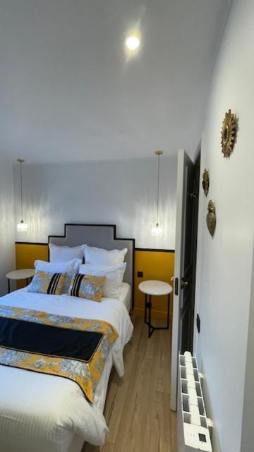 Quarto Duplo