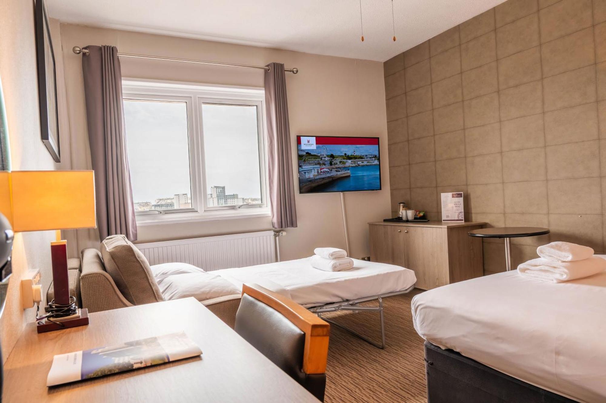 Double Room Single Bed