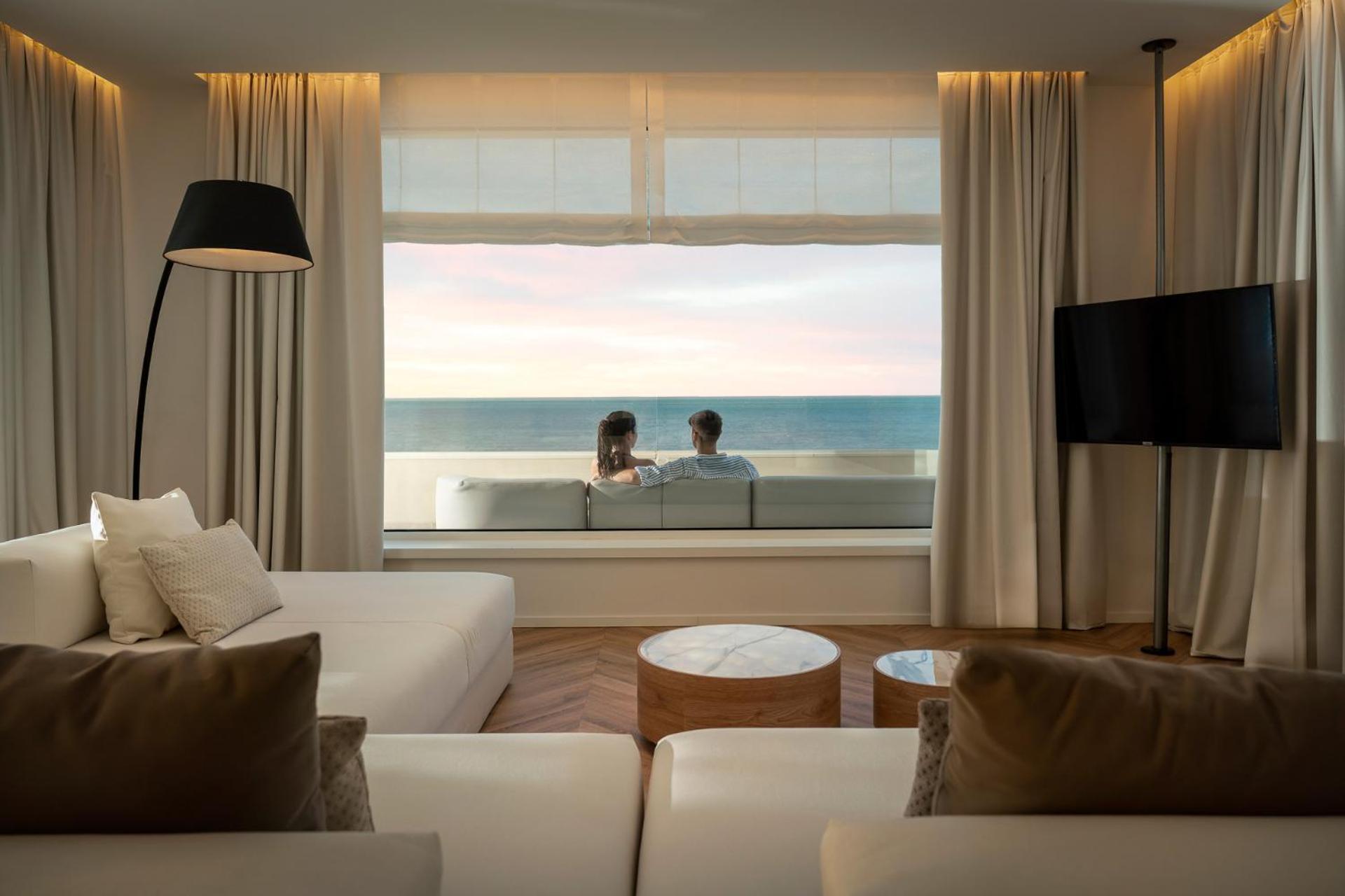 King Suite Spa Bath