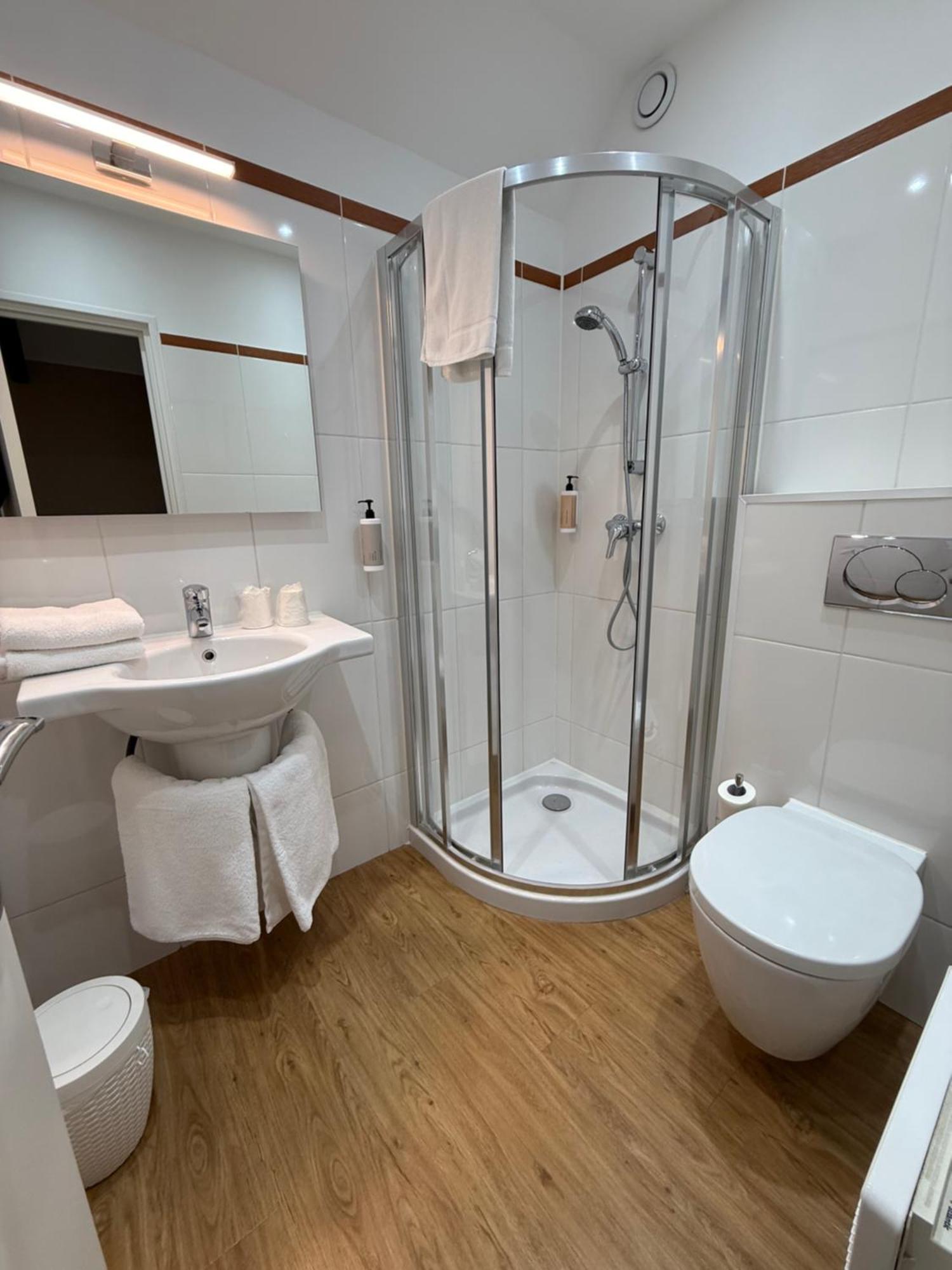 Double Room,1697827416:JPEG