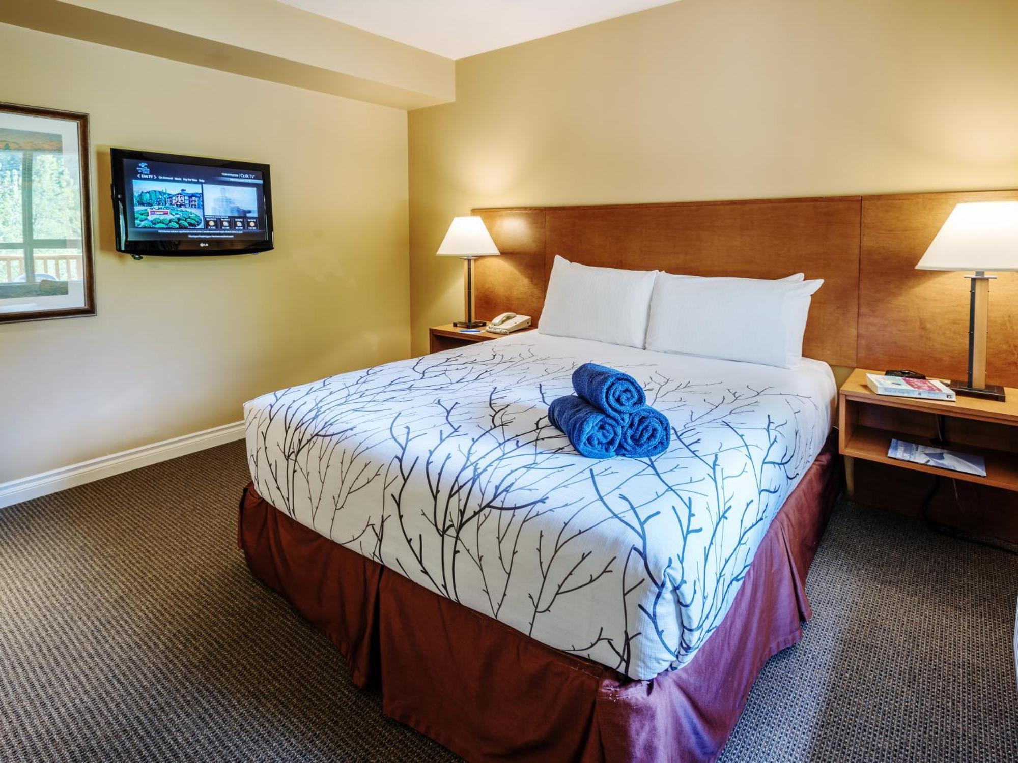 Two-Bedroom Suite with Kitchen