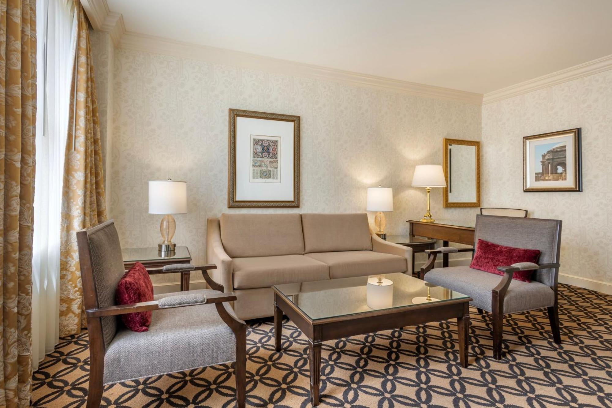 California Suite 1 King Bed