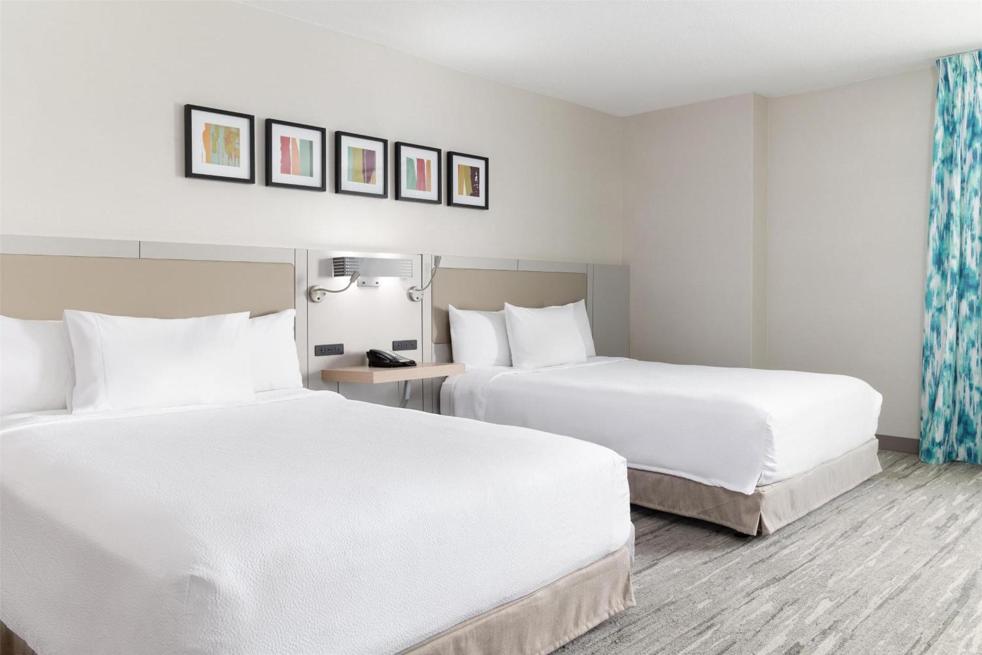 Queen Room with Two Queen Beds - Mobility and Hearing Access