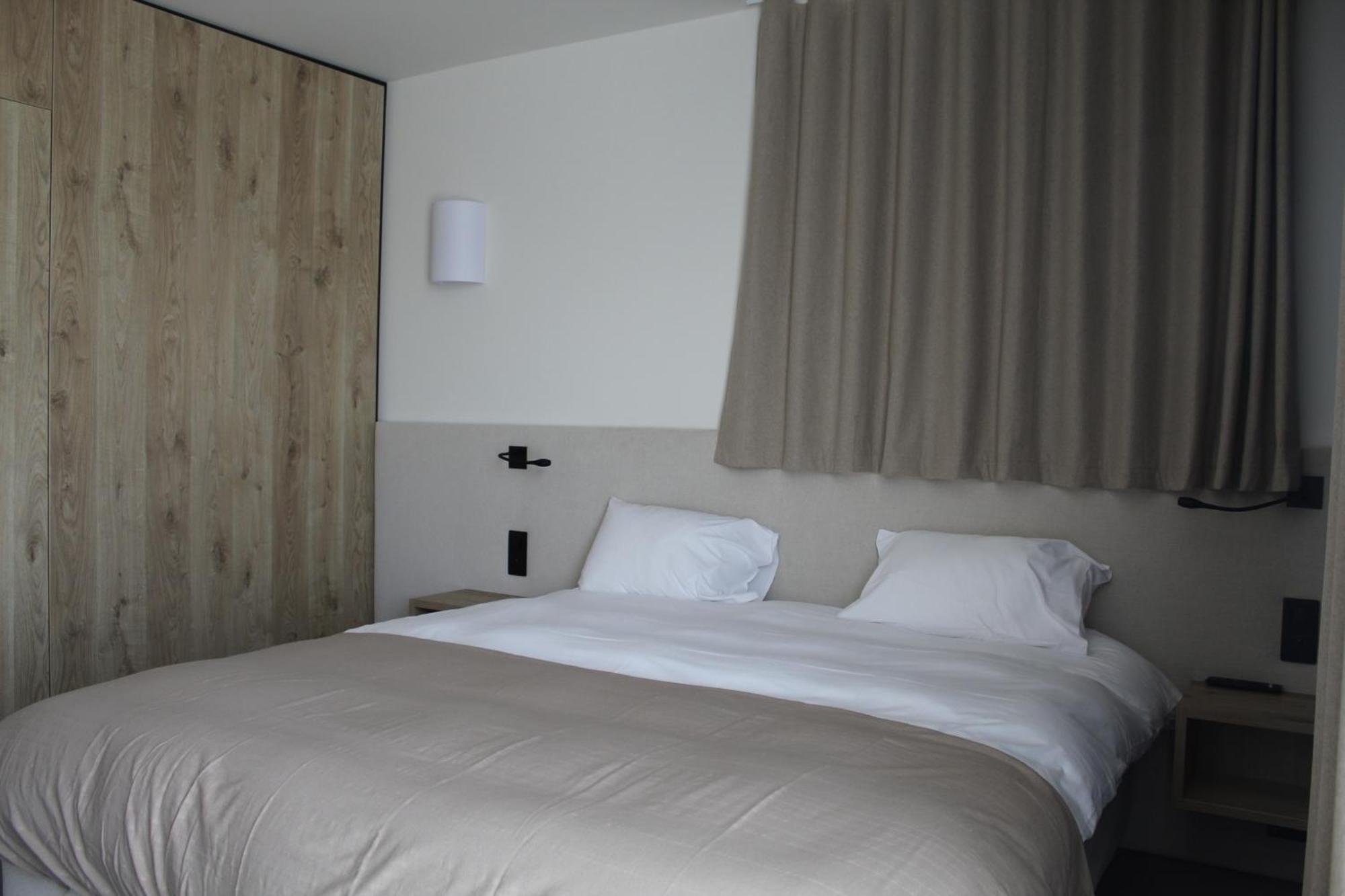Deluxe Suite Lake View