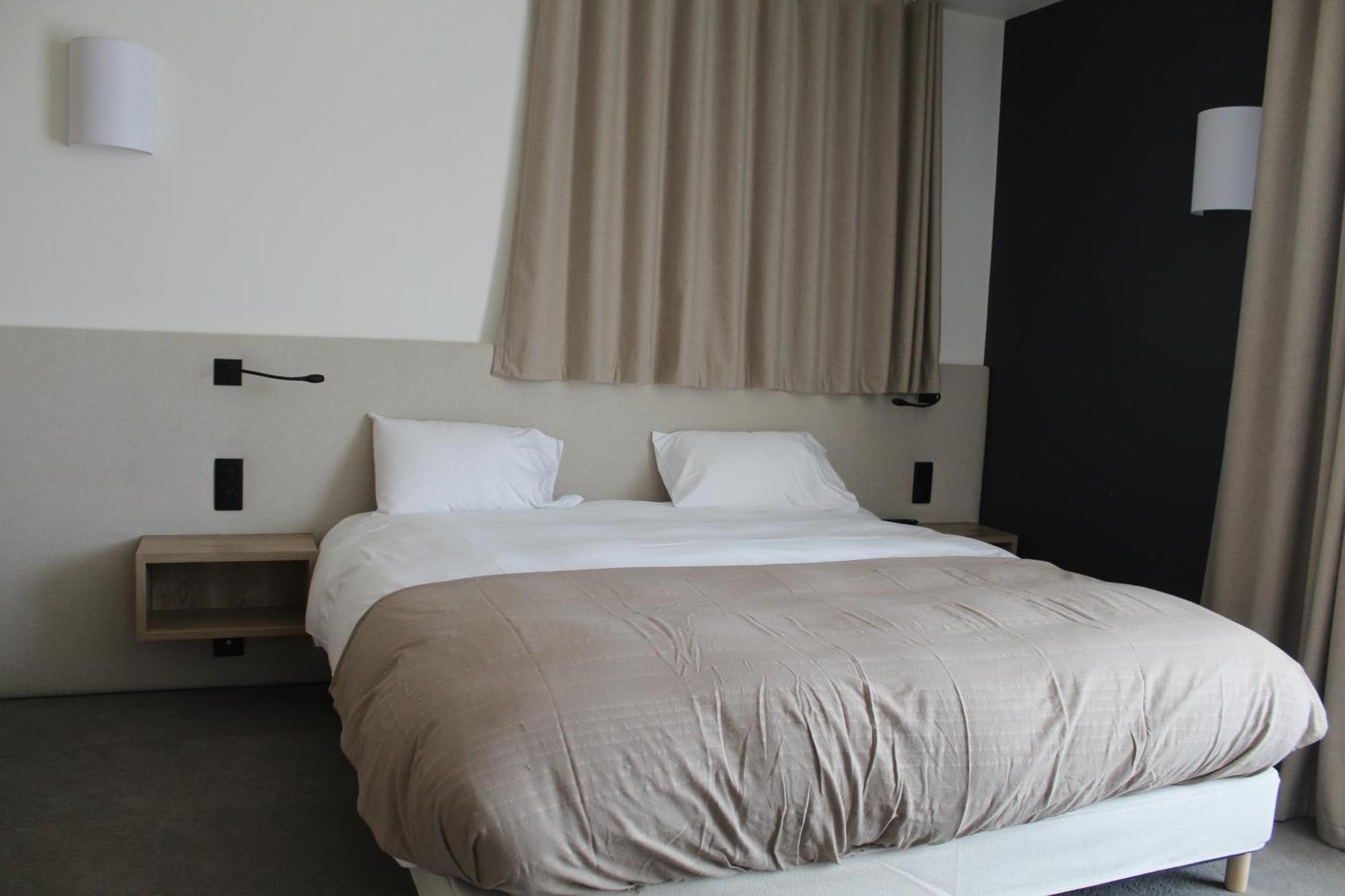 Deluxe Suite Lake View