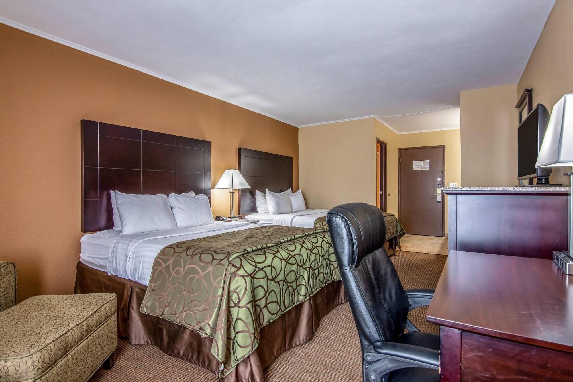 Queen Room with Two Queen Beds - Non-Smoking