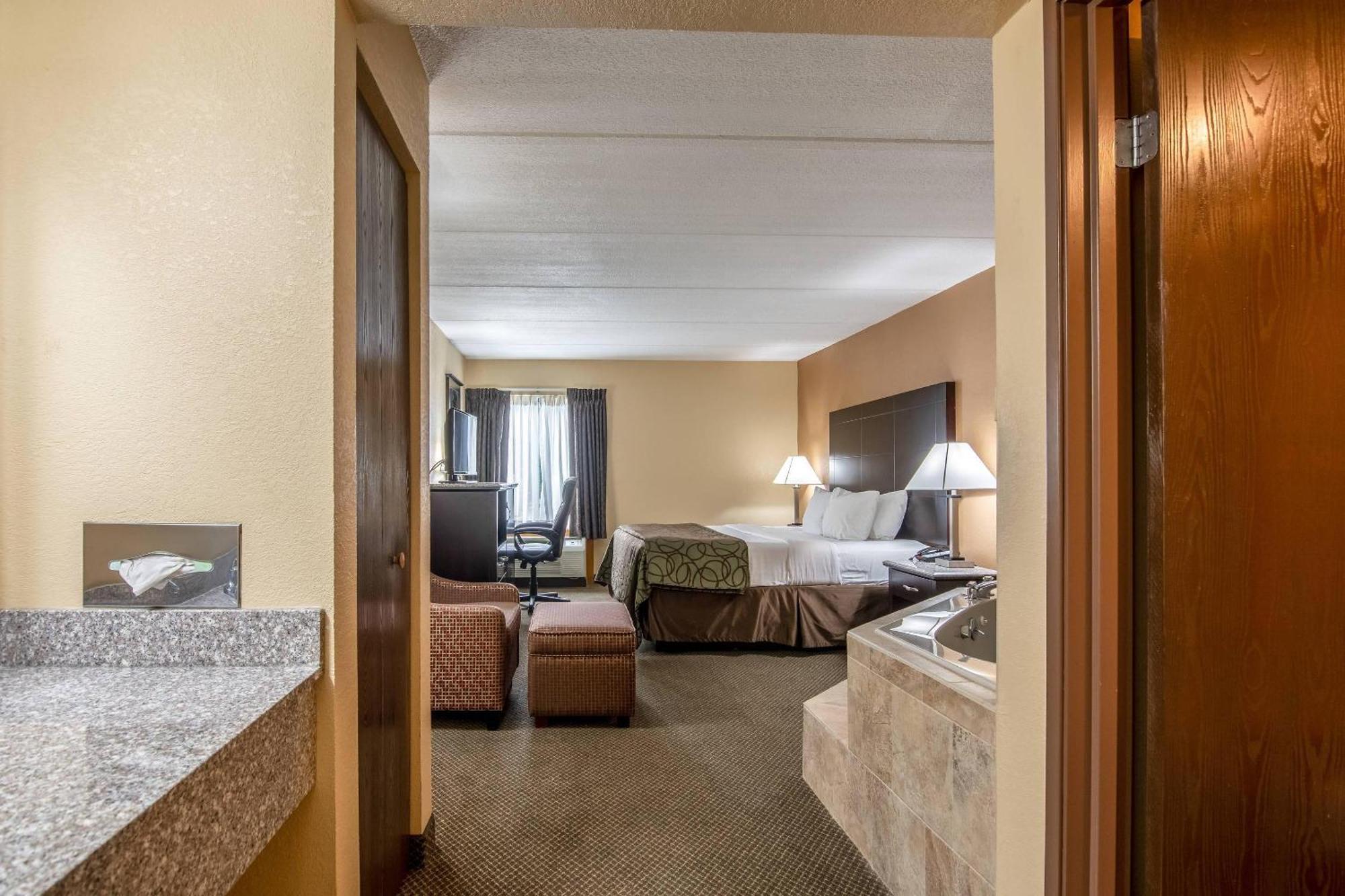 King Room with Tub - Non-Smoking