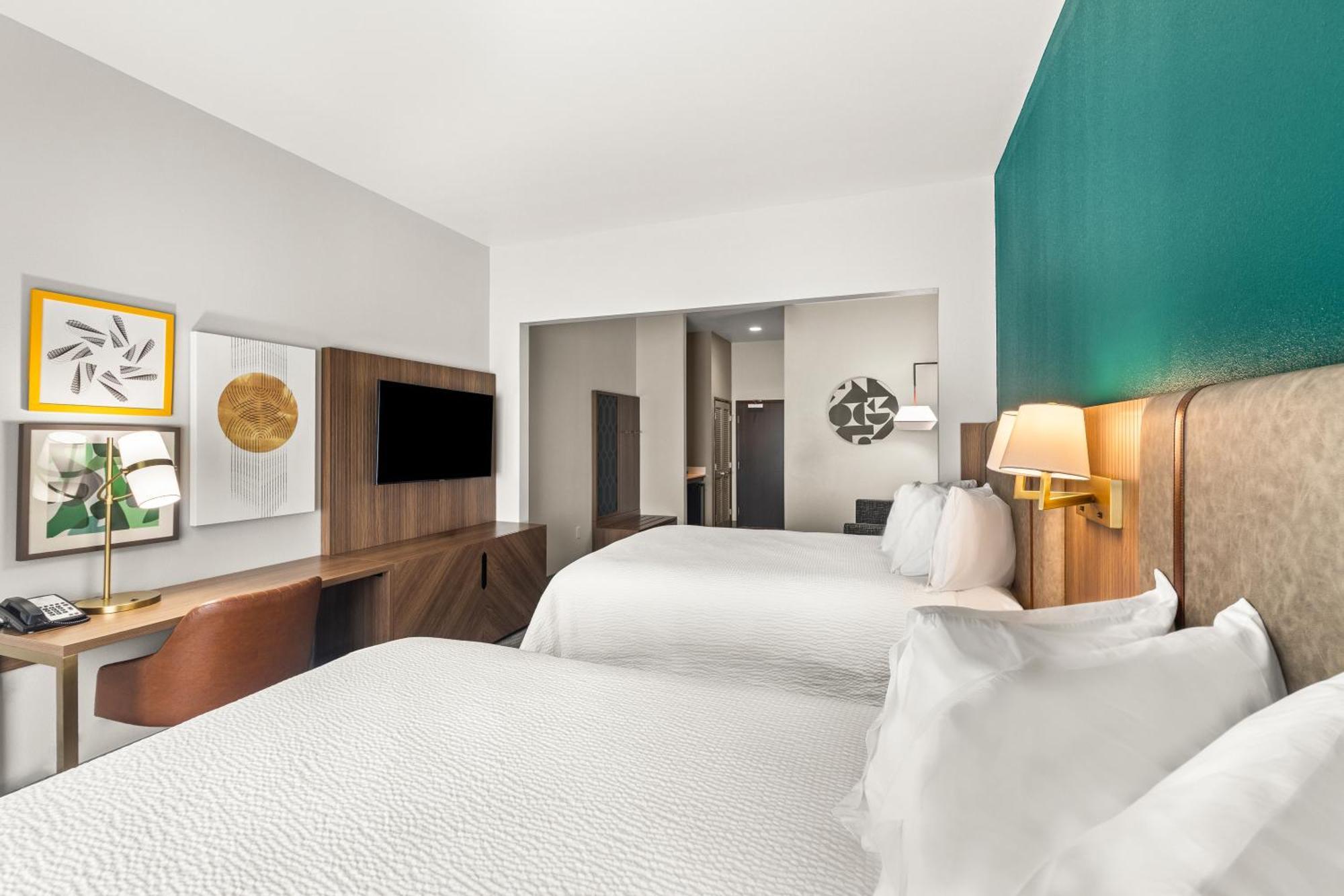 Queen Suite with Two Queen Beds