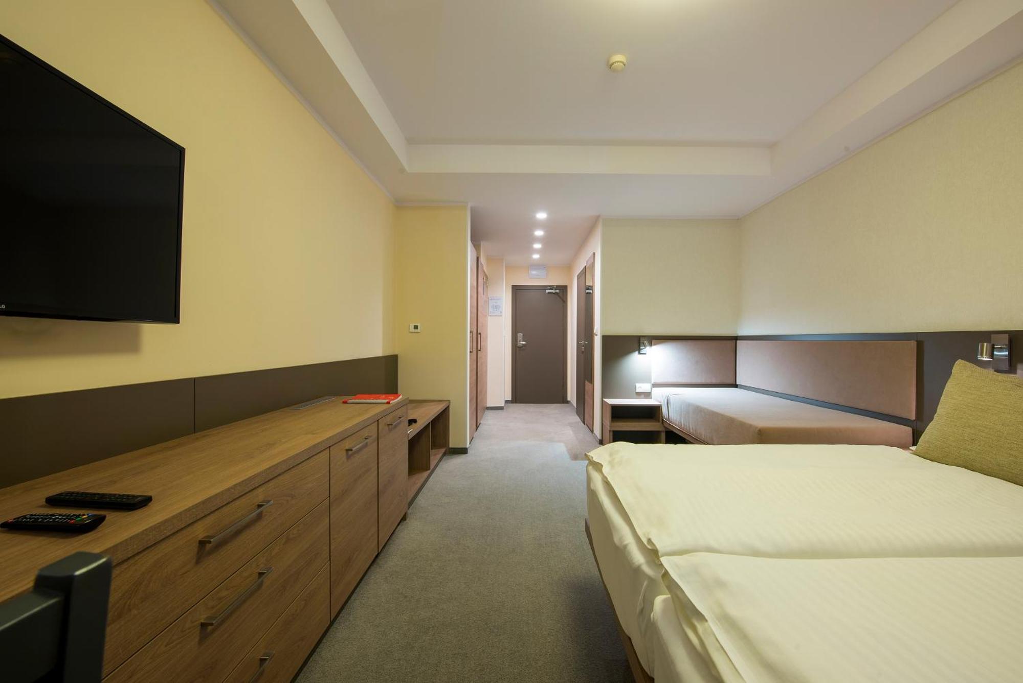 Doppelzimmer mit Bergblick ohne Balkon