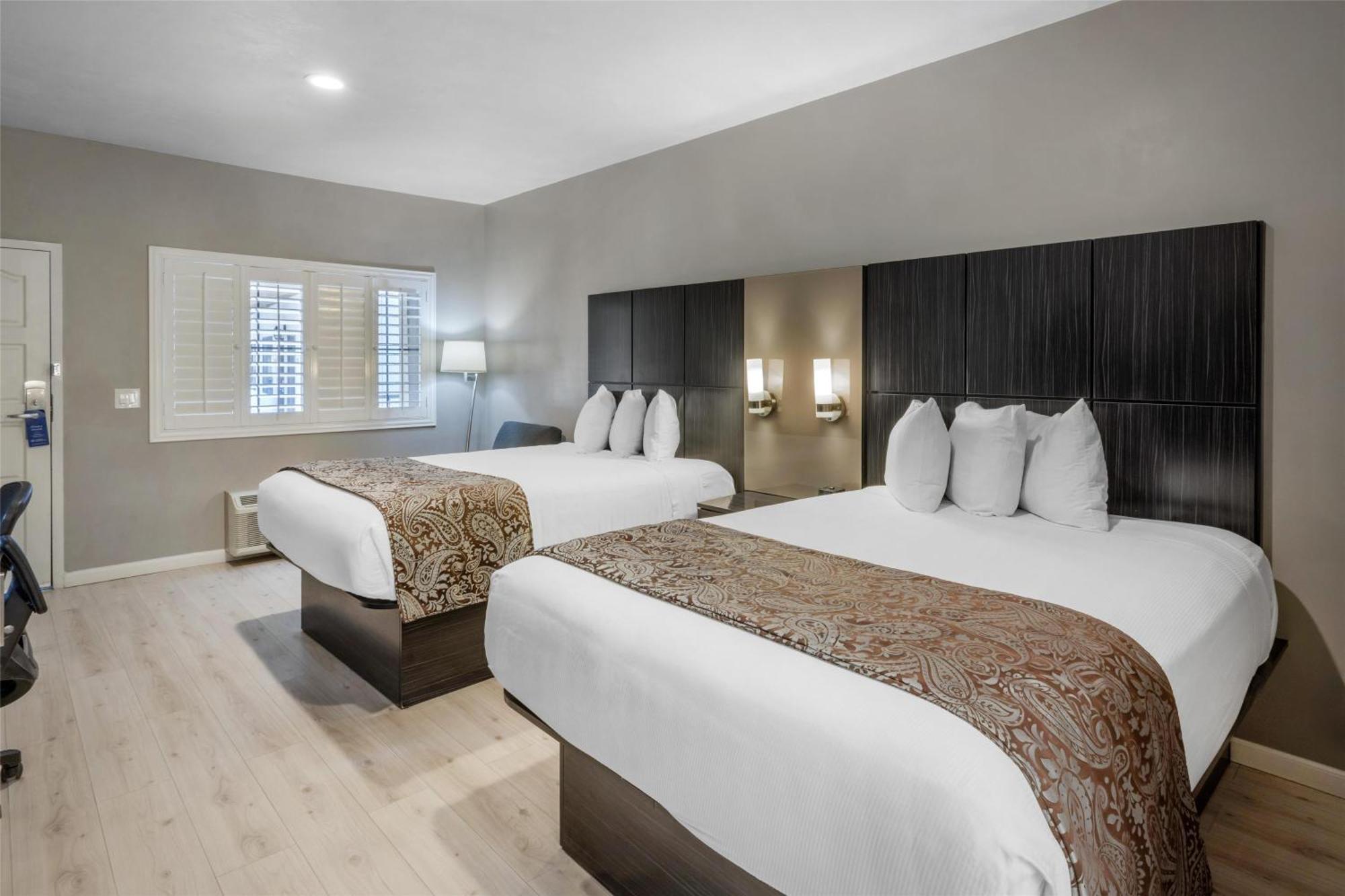 Queen Room with Two Queen Beds
