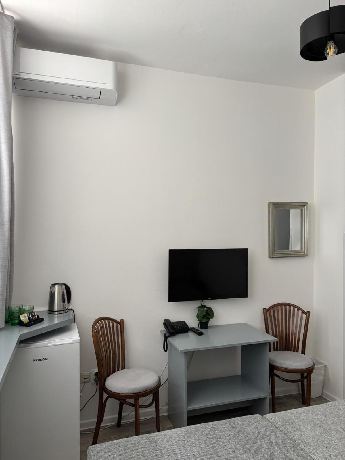 Deluxe Studio,1697983065:JPEG