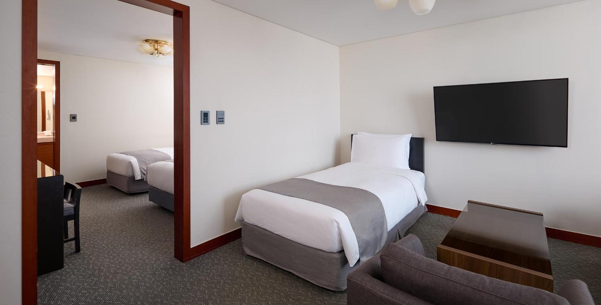 Triple Room,1698040856:JPEG