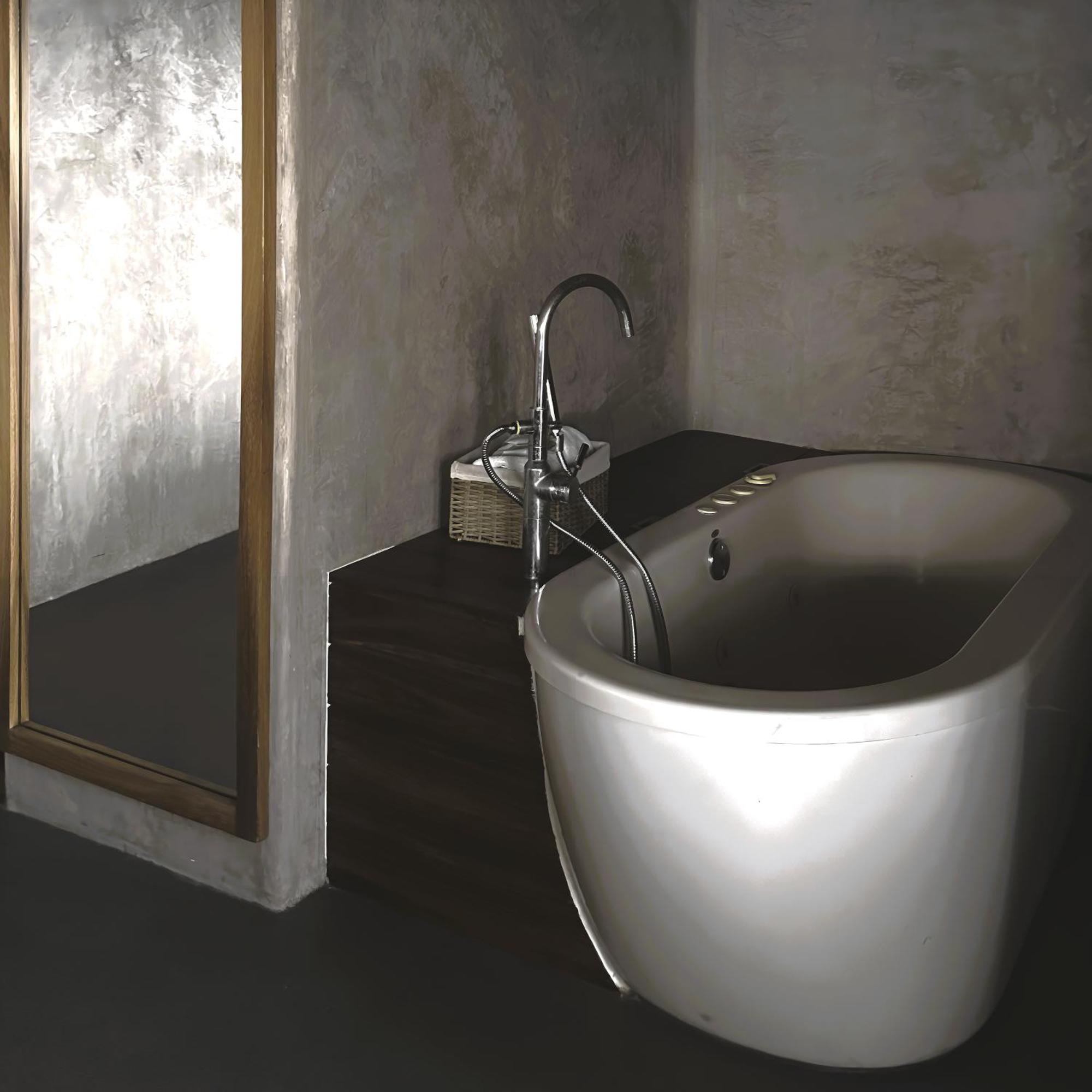 King Suite with Spa Bath