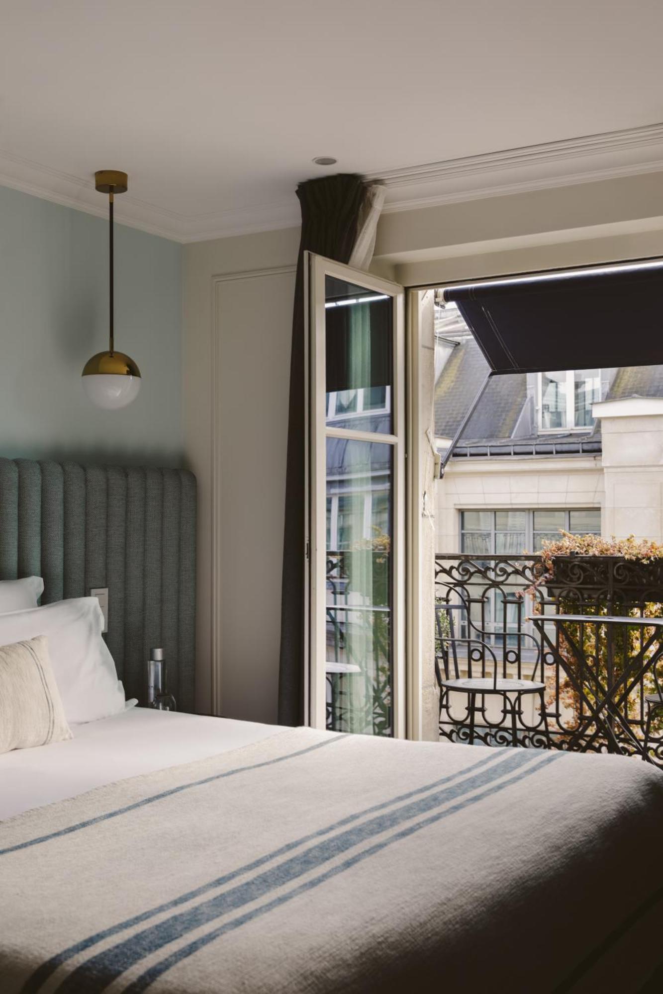 Signature Suite