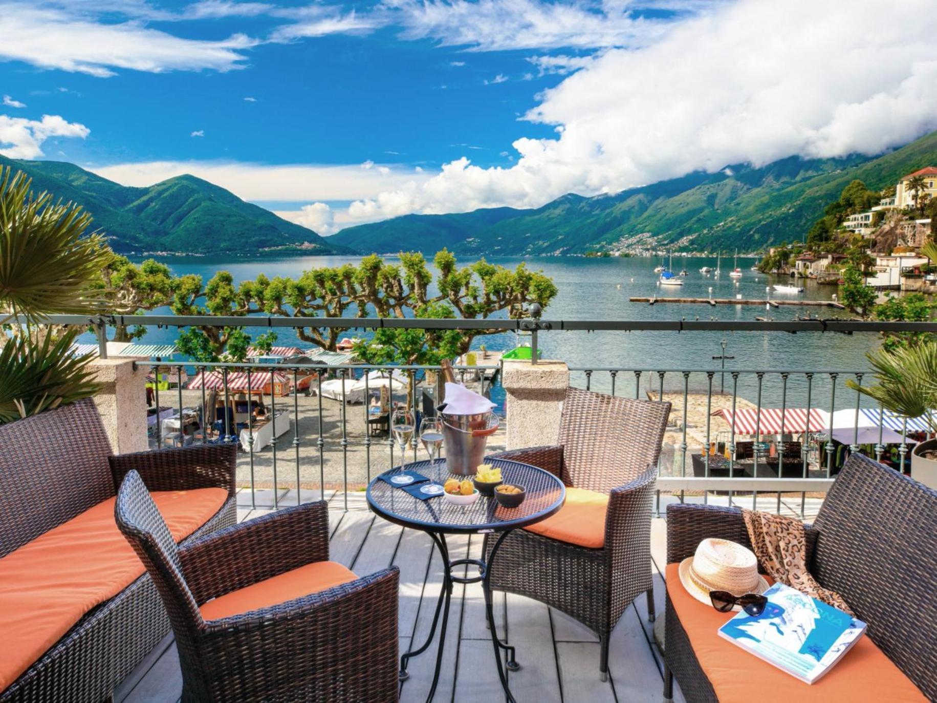 Double Exclusive Room Twin Beds Terrace Lake View