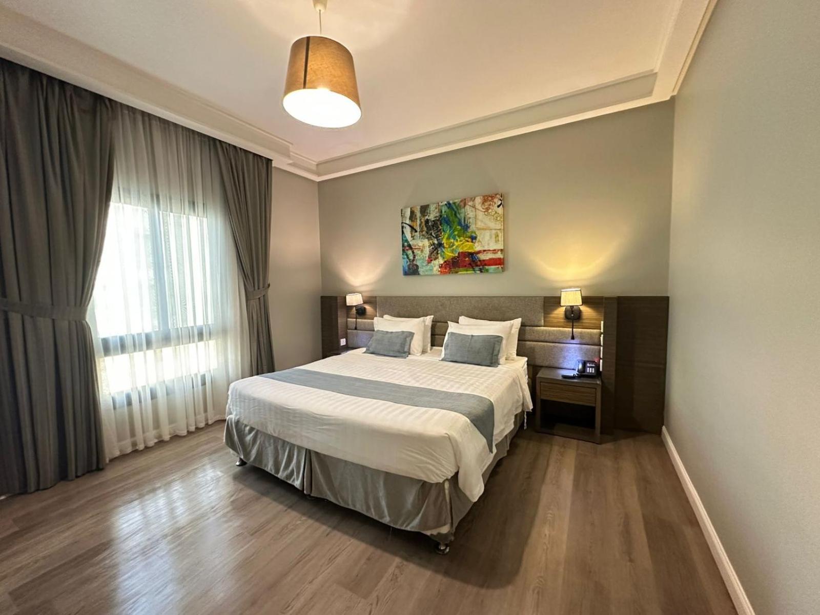 Superior King Room