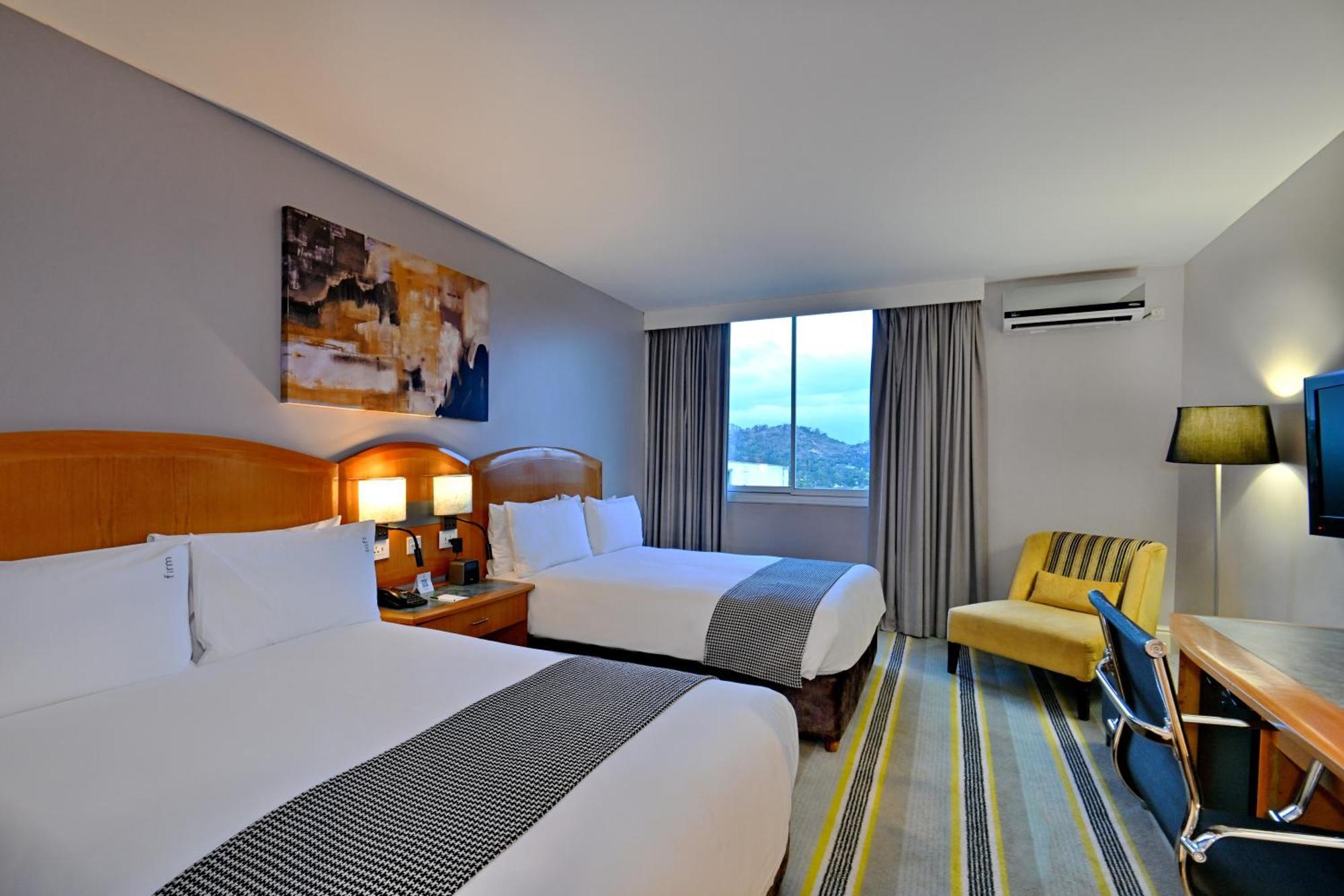 Standard Twin Room with City View