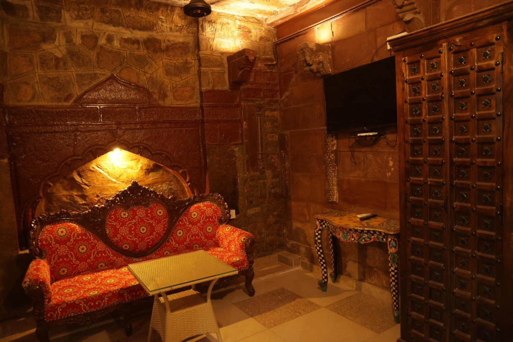 Junior Suite with Canal View