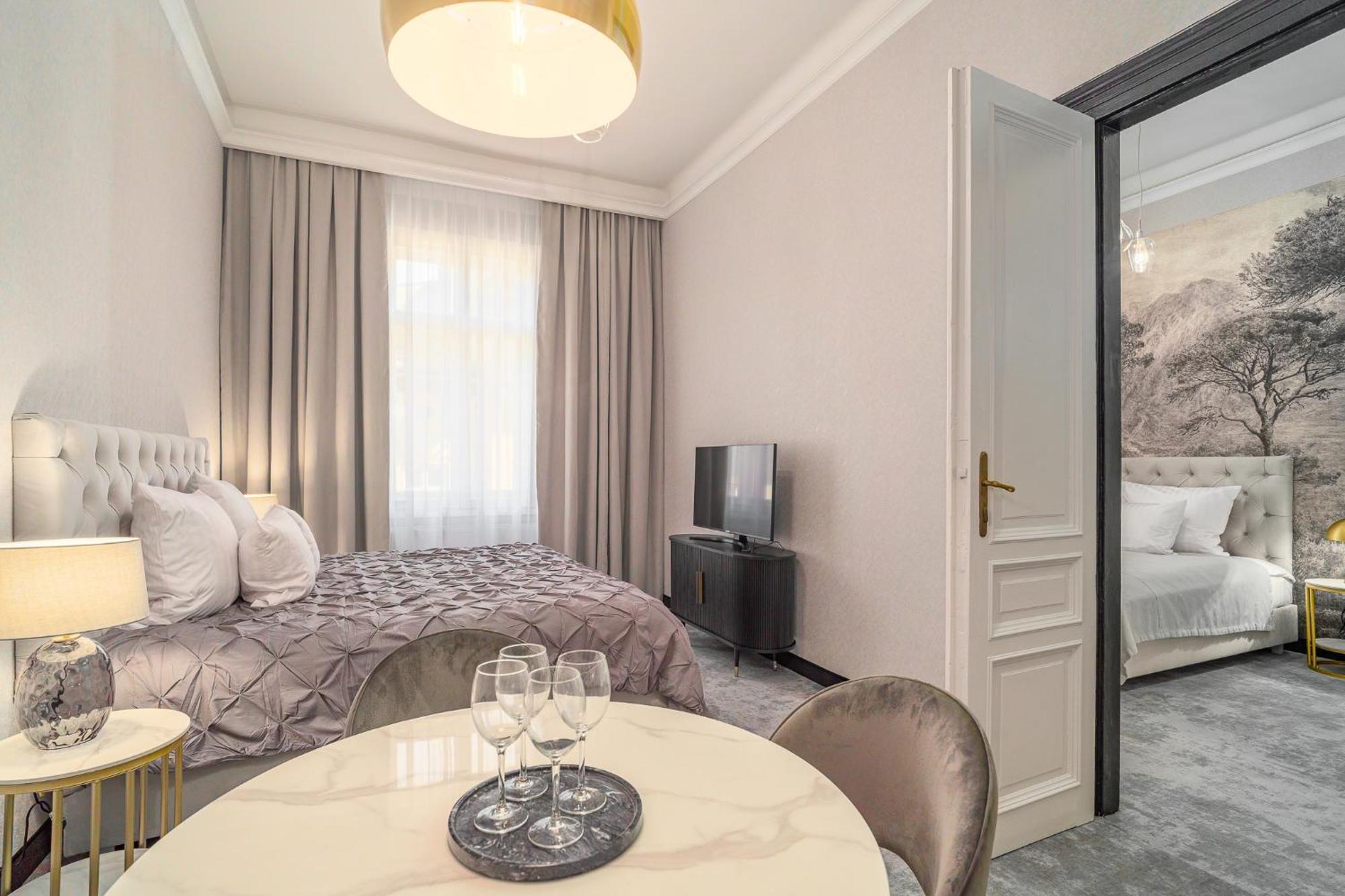 Superior Apartment