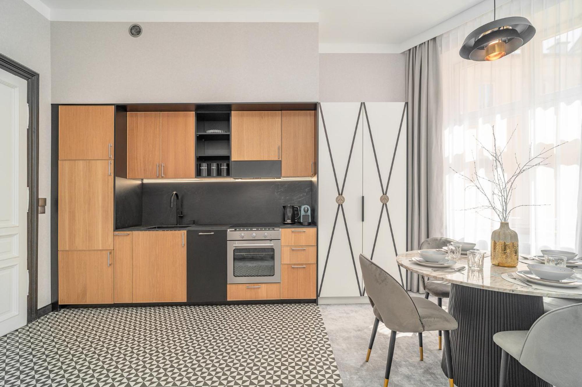 Deluxe Apartment
