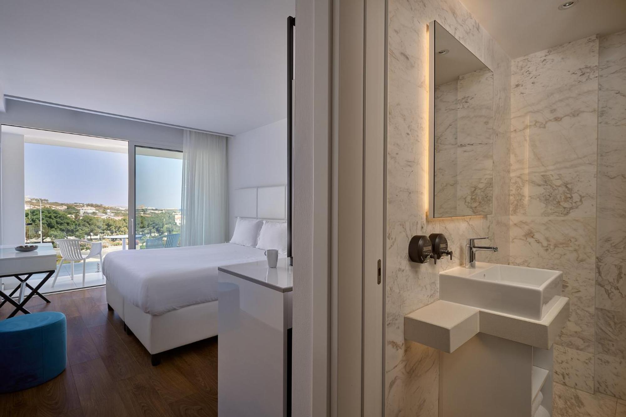 Deluxe Room Urban View