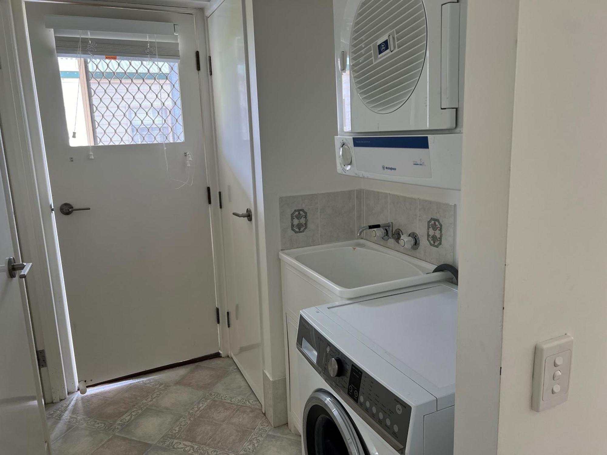 Deluxe Two-Bedroom Cabin - Not Pet Friendly