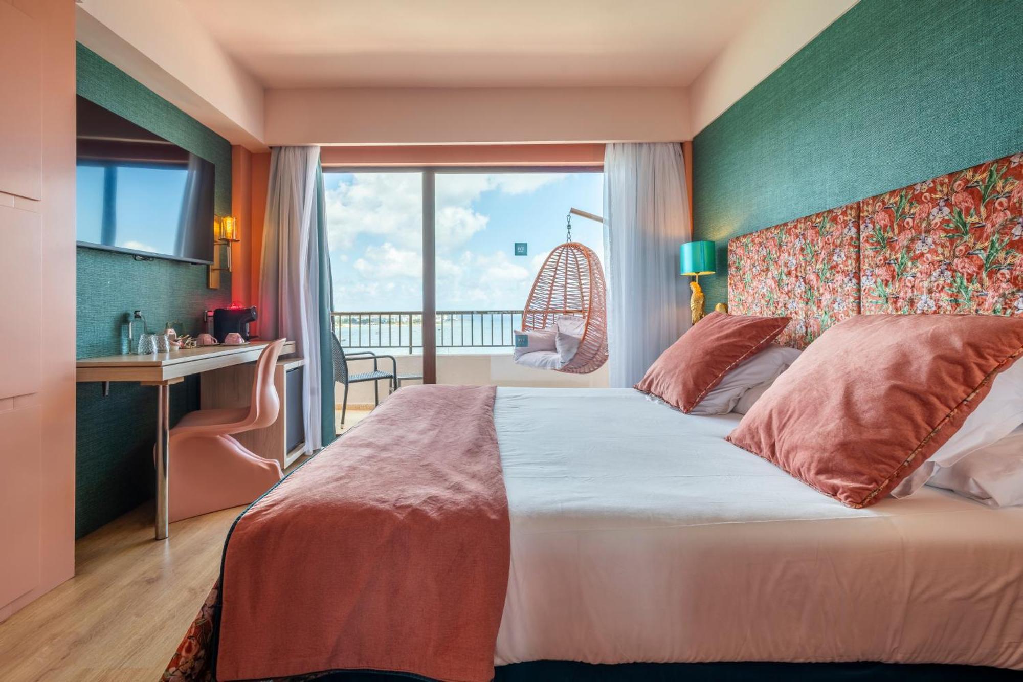 Deluxe Triple Room Sea View