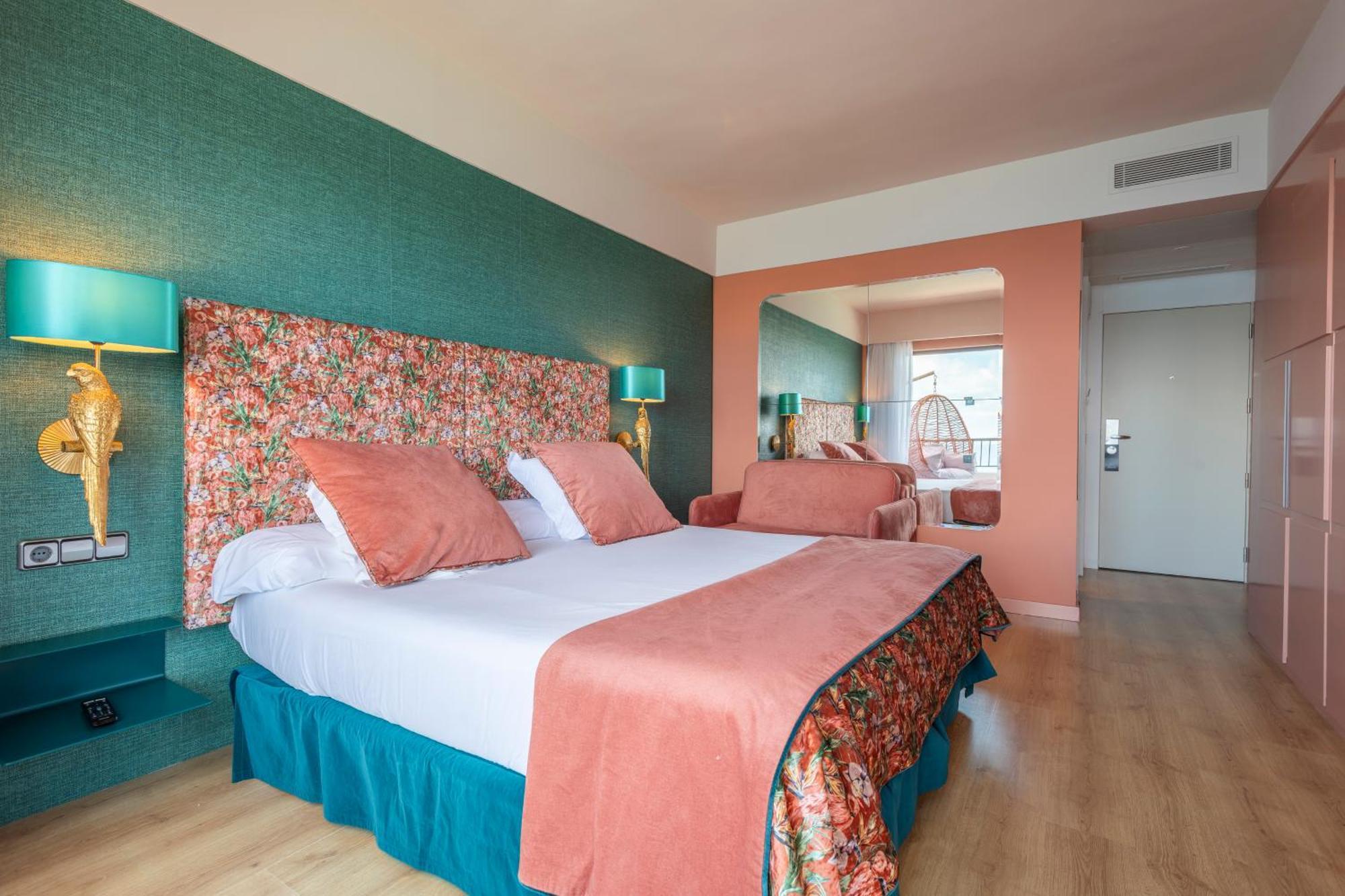 Deluxe Triple Room Sea View