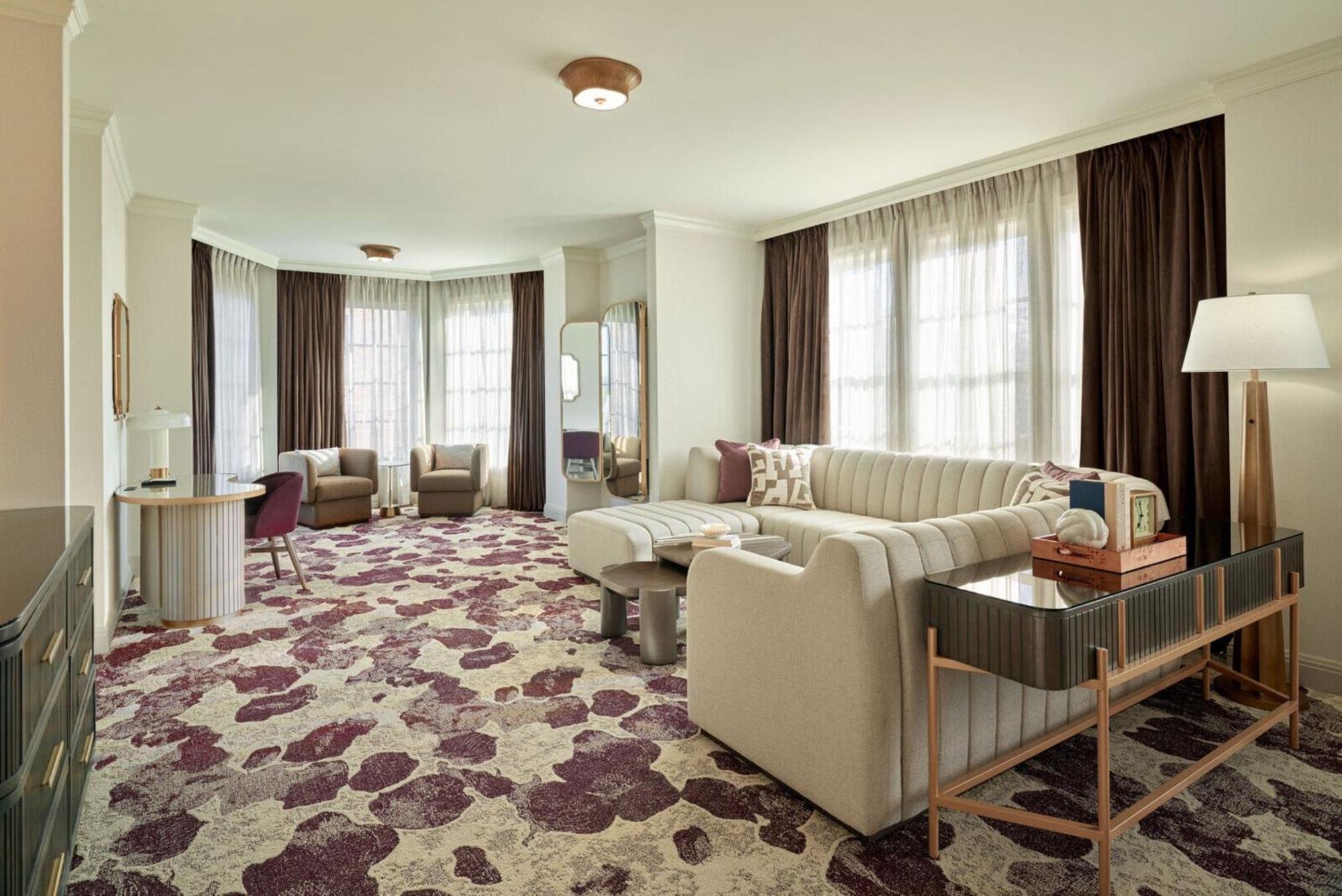 King Suite with Kitchenette - Non-Smoking