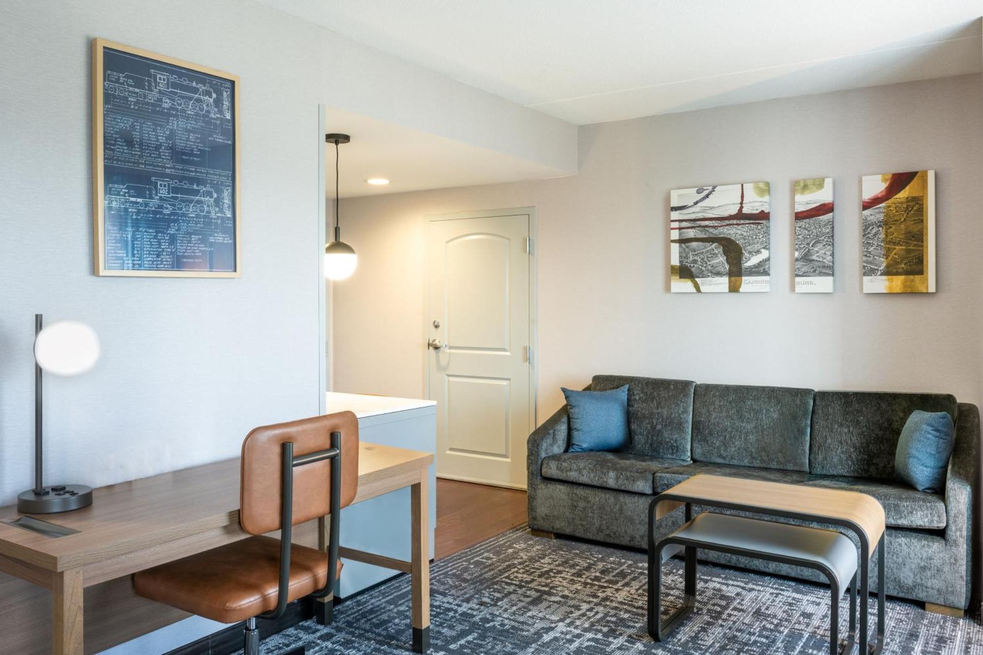 King Studio Suite