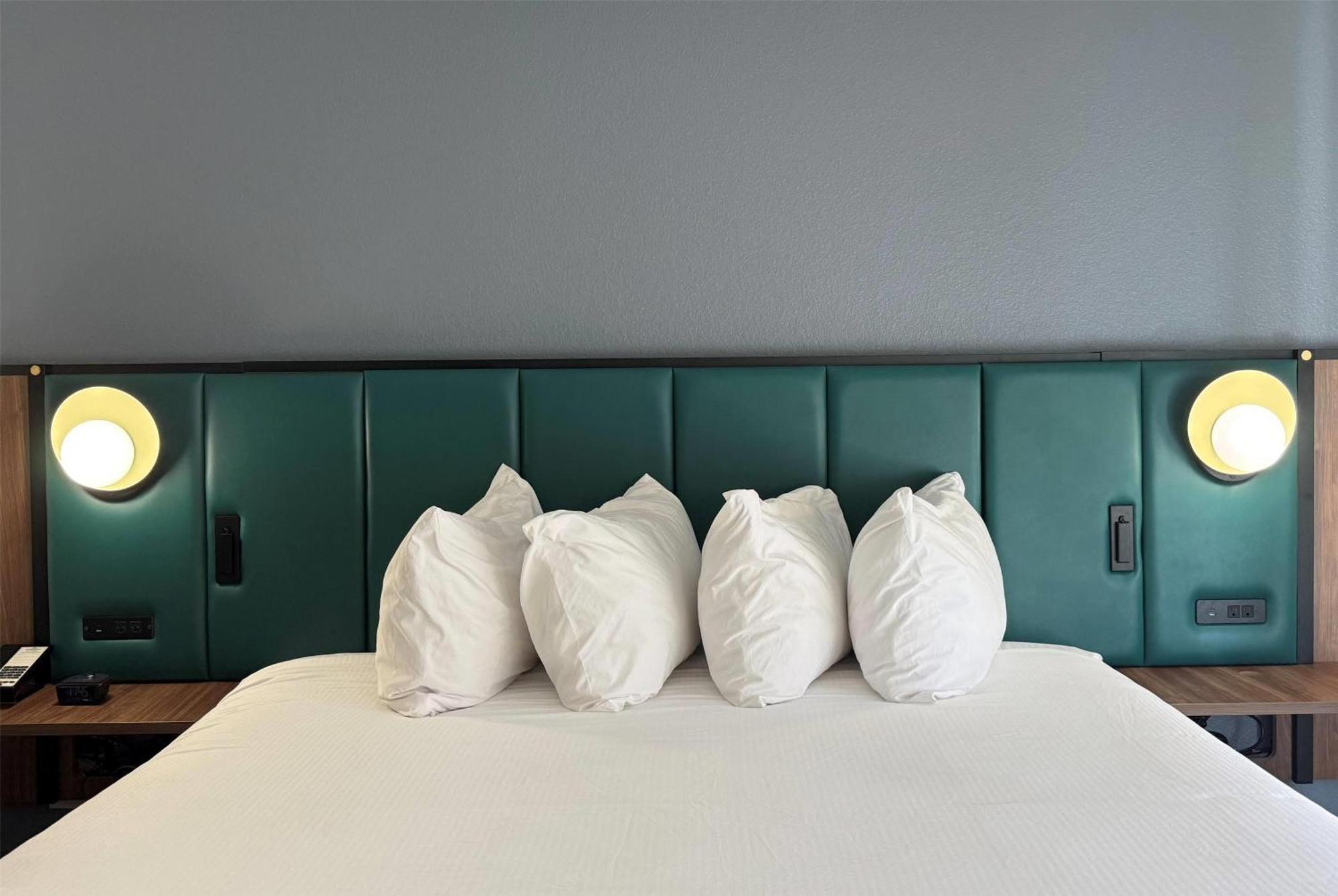 Quarto com Cama King-size e Sofá-cama - Não Fumantes