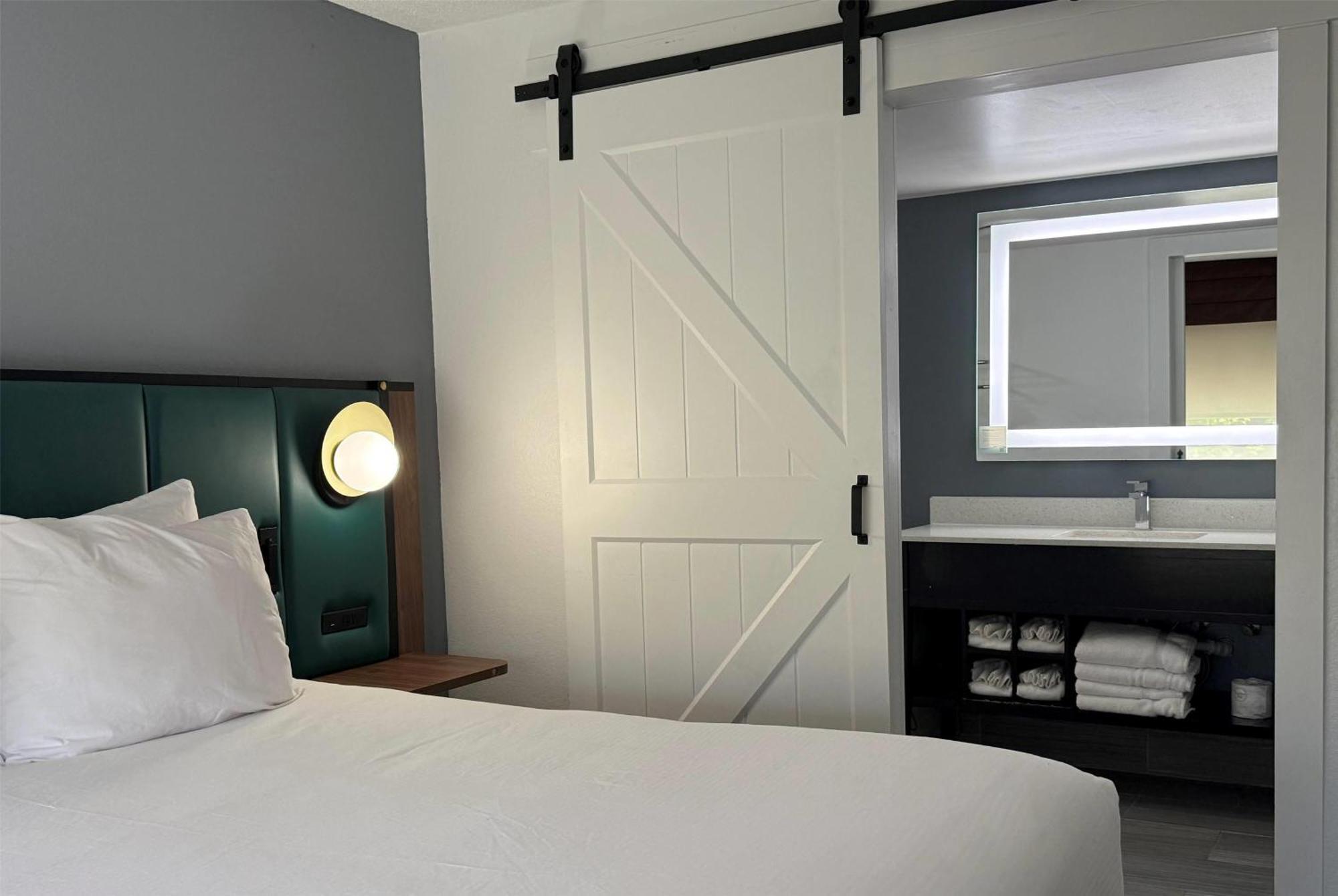 Suíte de 1 Quarto com Cama King-size - Não Fumantes