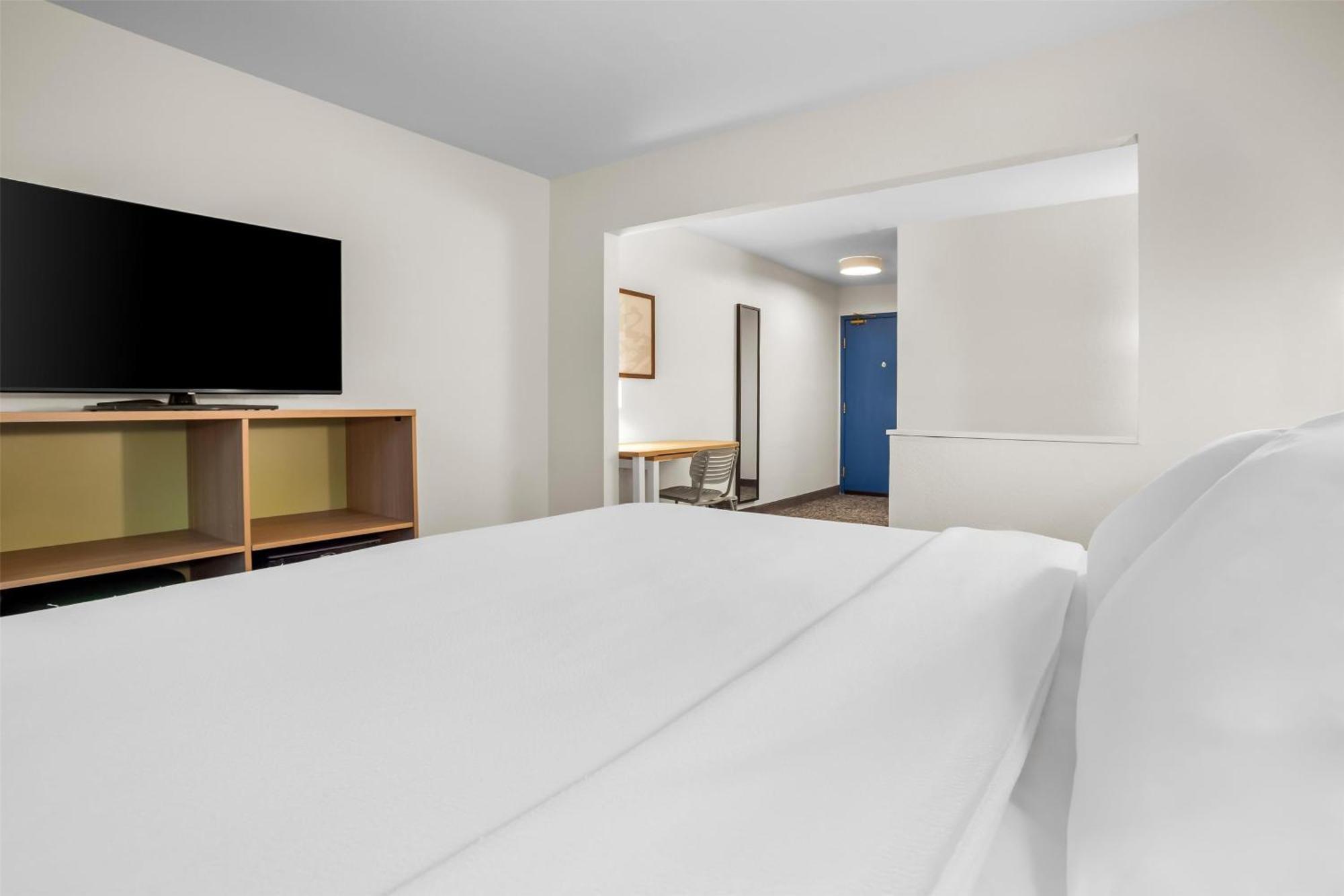 King Room with Roll-In Shower - Mobility and Hearing Access