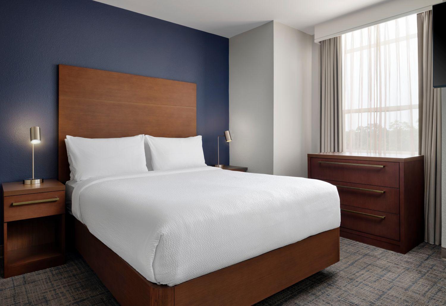 One-Bedroom Queen Suite with Sofa Bed