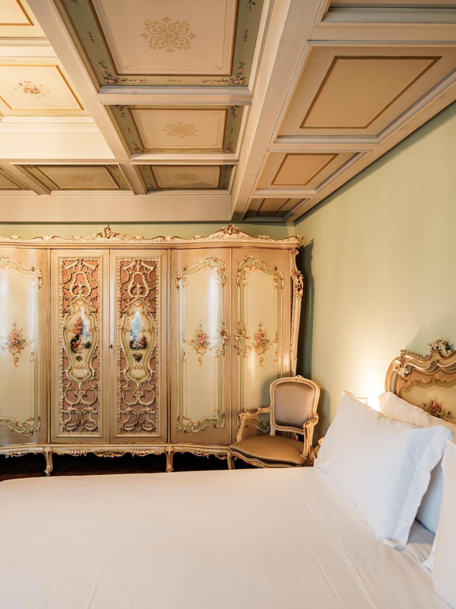 Deluxe Double Room Separate Building