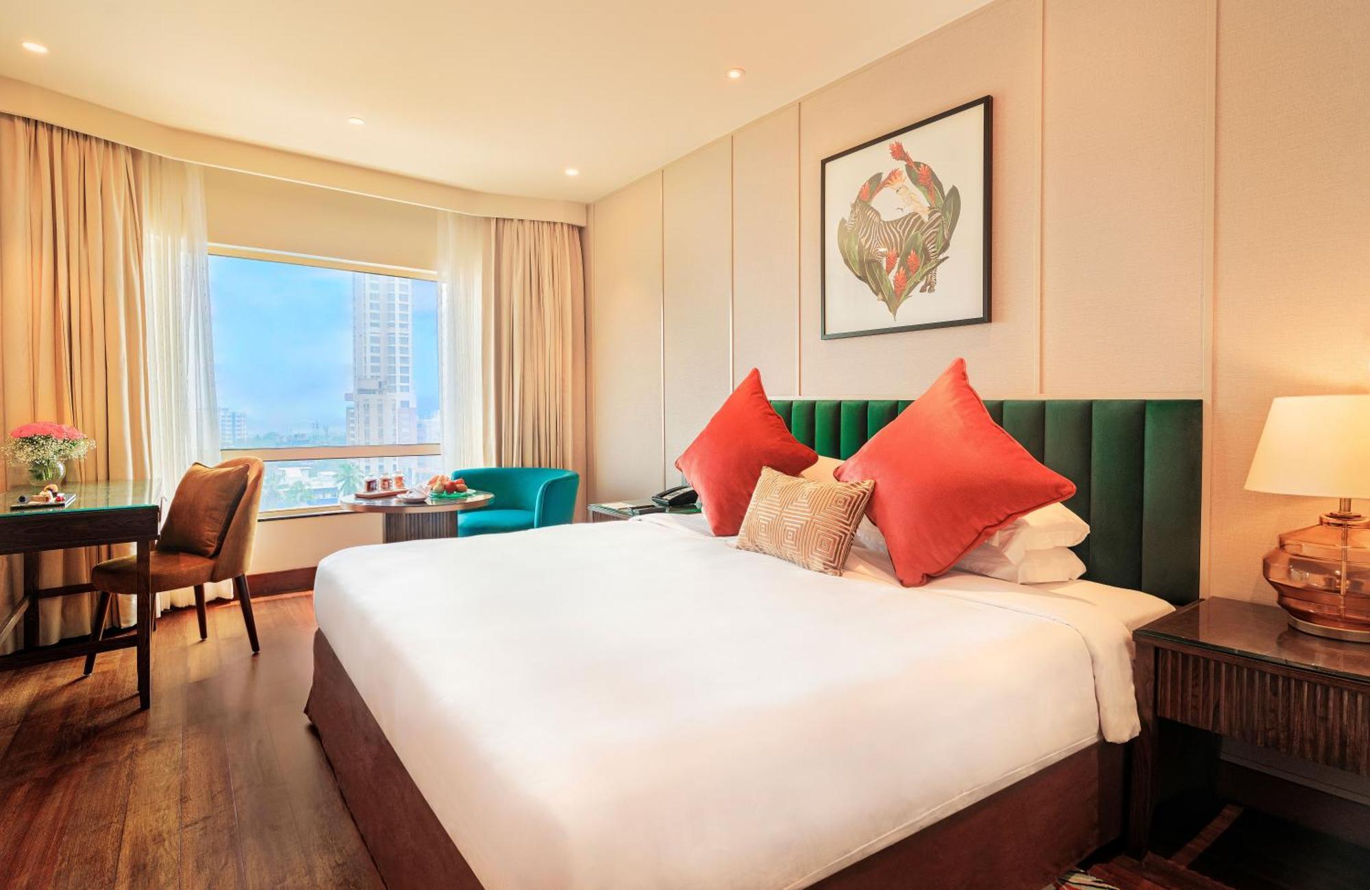 Superior Room City View Queen Bed