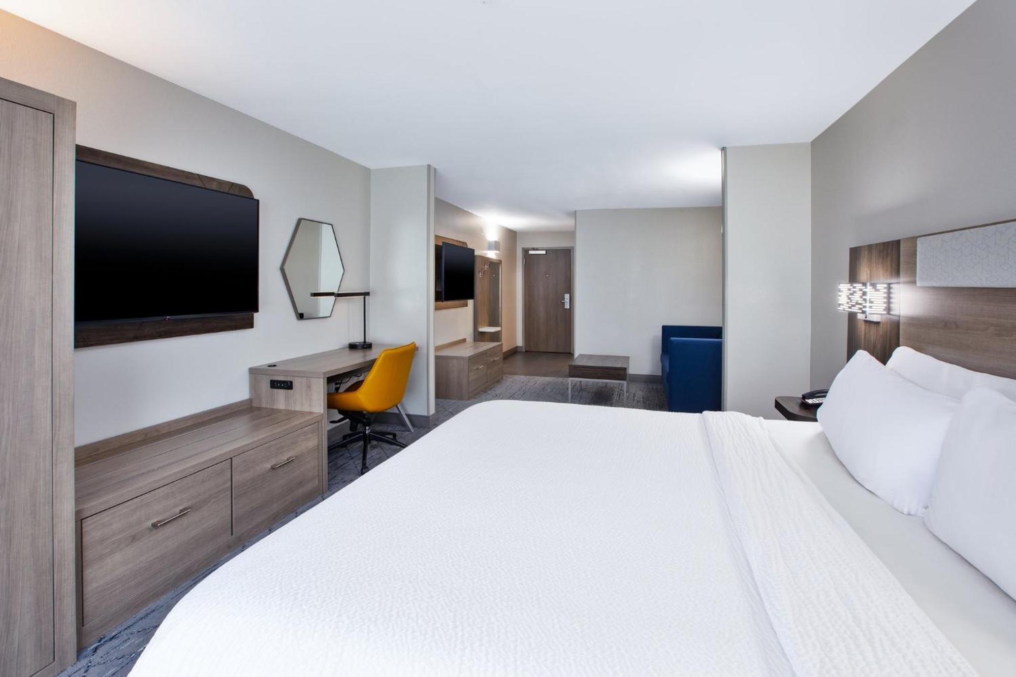 Executive Suite - Non-Smoking