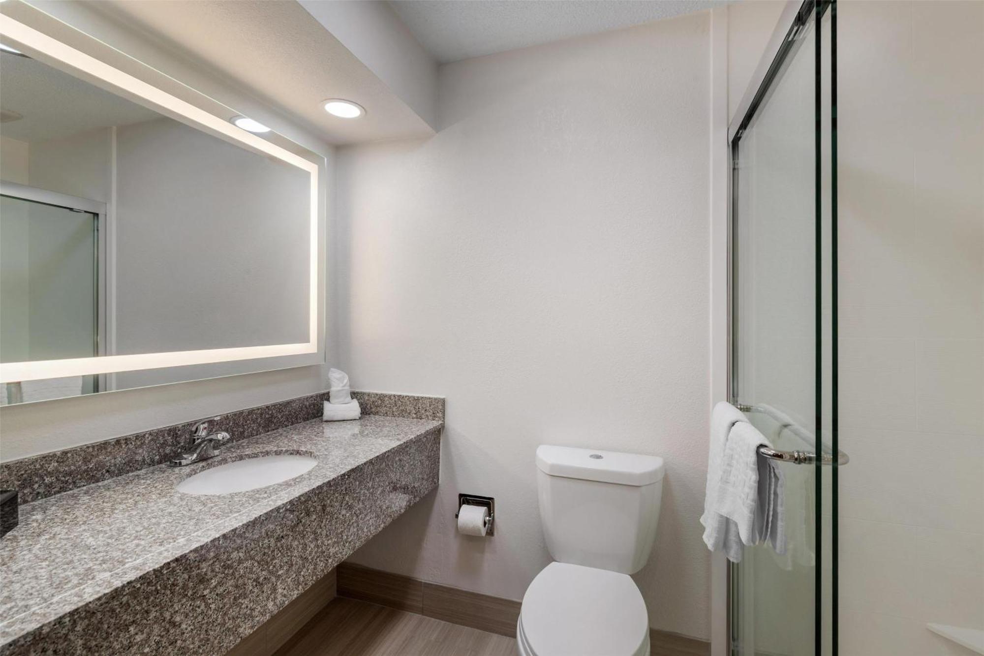 King Suite with Spa Bath