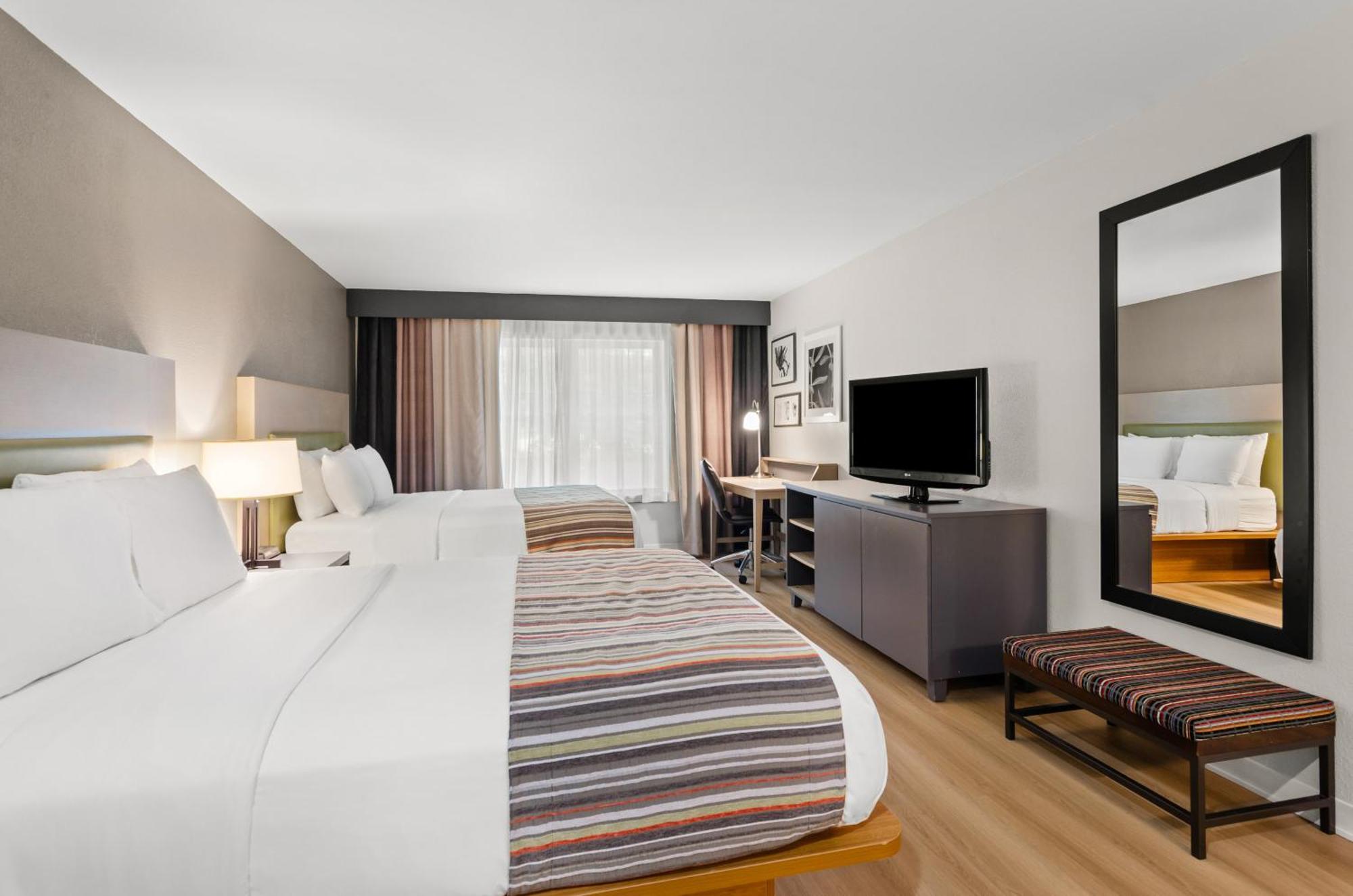 Queen Room Two Queen Beds