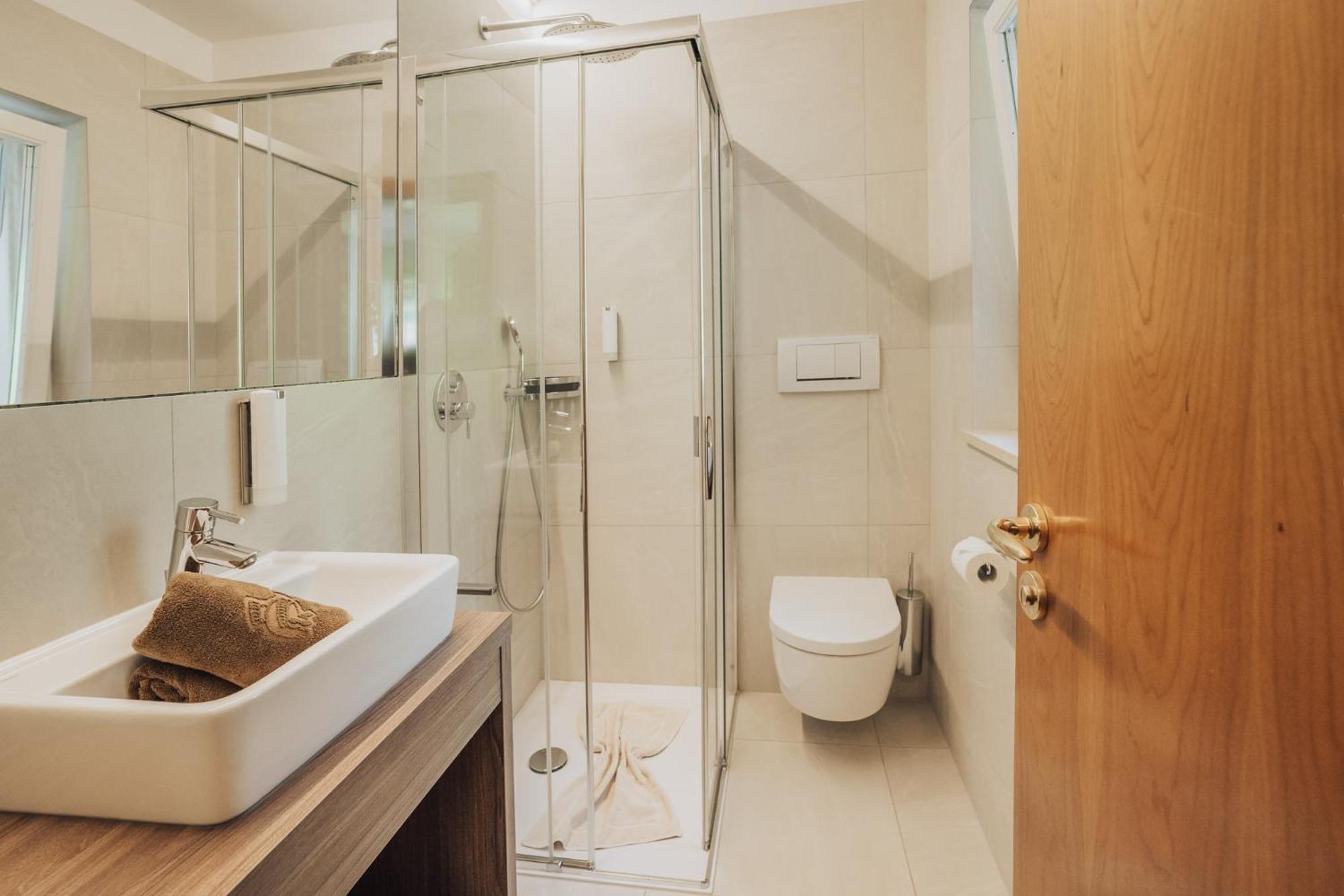 Double Room,1698964648:JPEG
