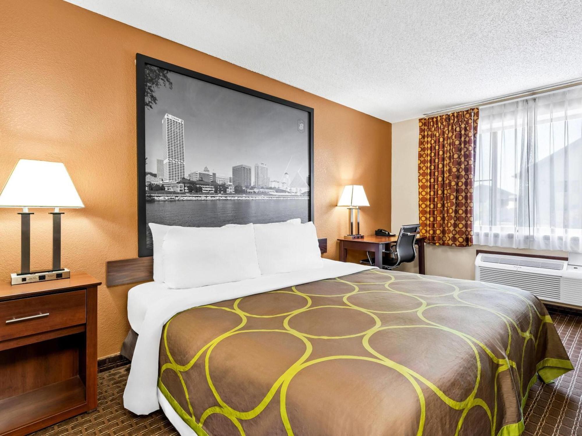 King Room with Mobility Access and Bathtub with Grab Bars, Non-Smoking